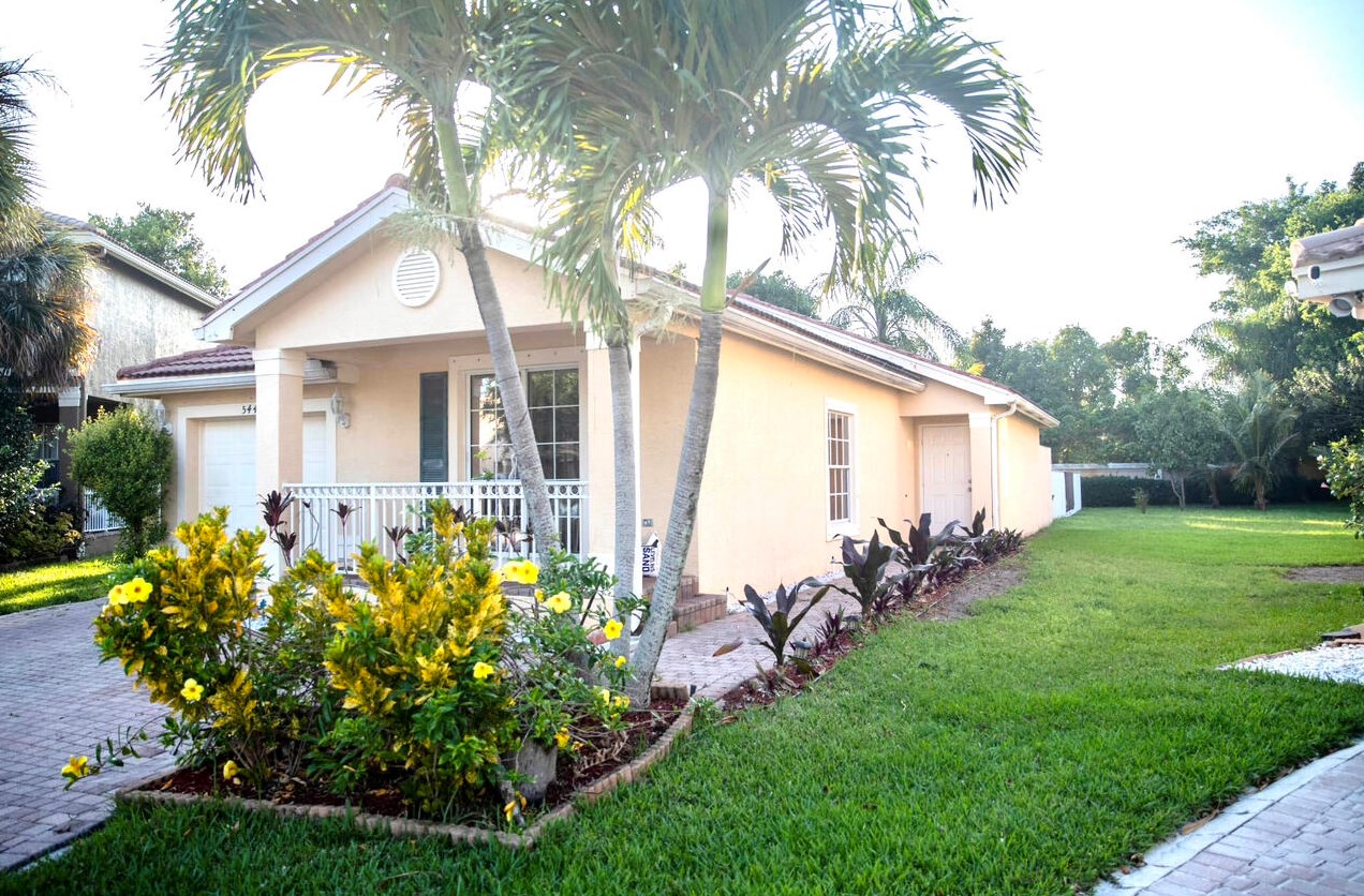 5443 Sealine Blvd, Lake Worth, FL 33463-5962