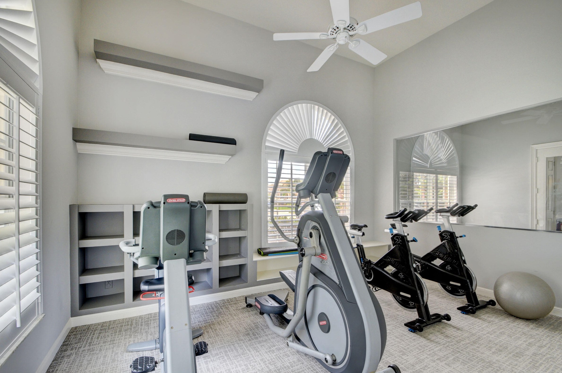 4372 Silver Glen Dr, Lake Worth FL 33449-8327 exterior