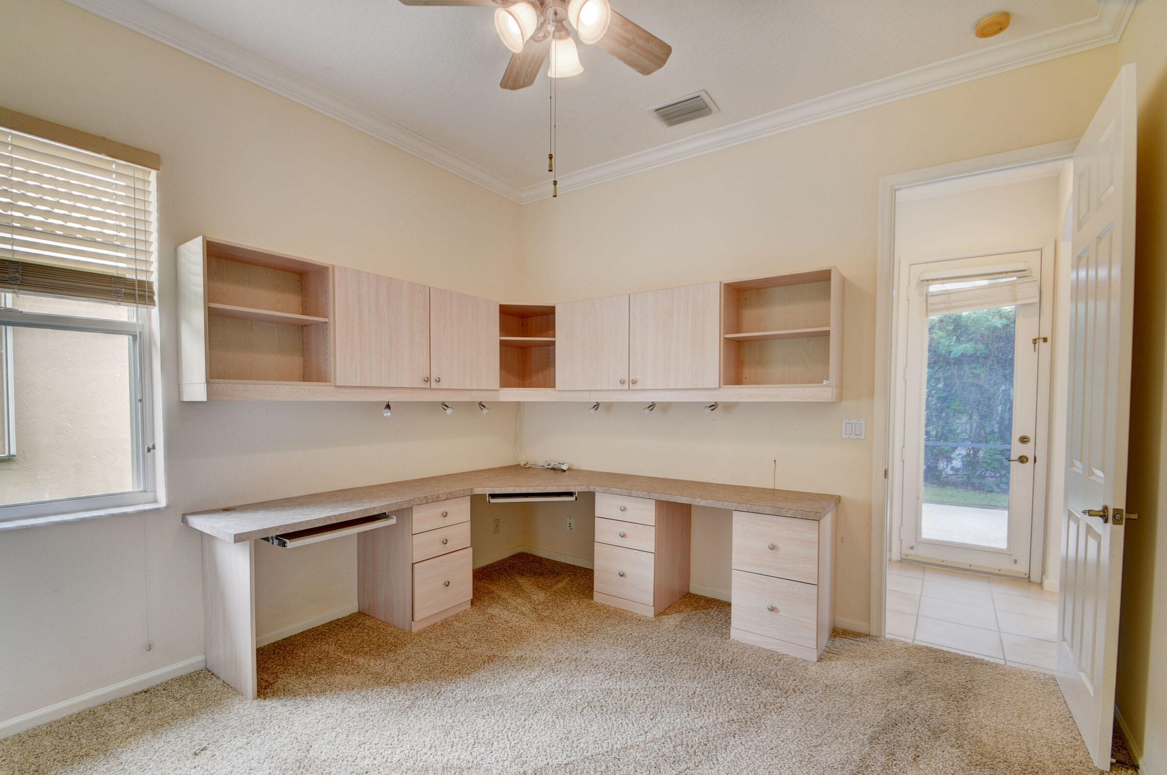 4372 Silver Glen Dr, Lake Worth FL 33449-8327 exterior