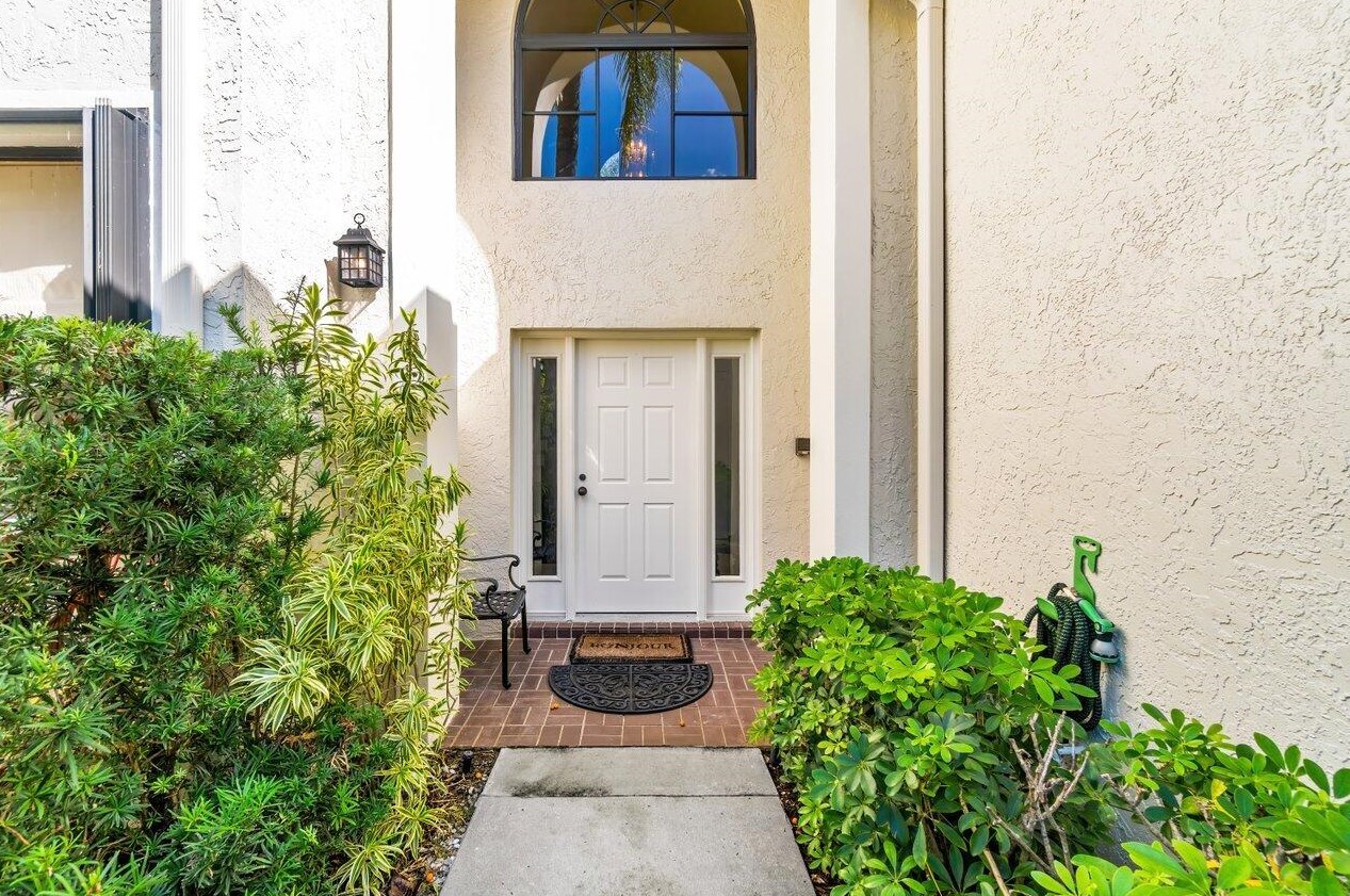 16050 Bay Dr, Jupiter, FL 33477-2319