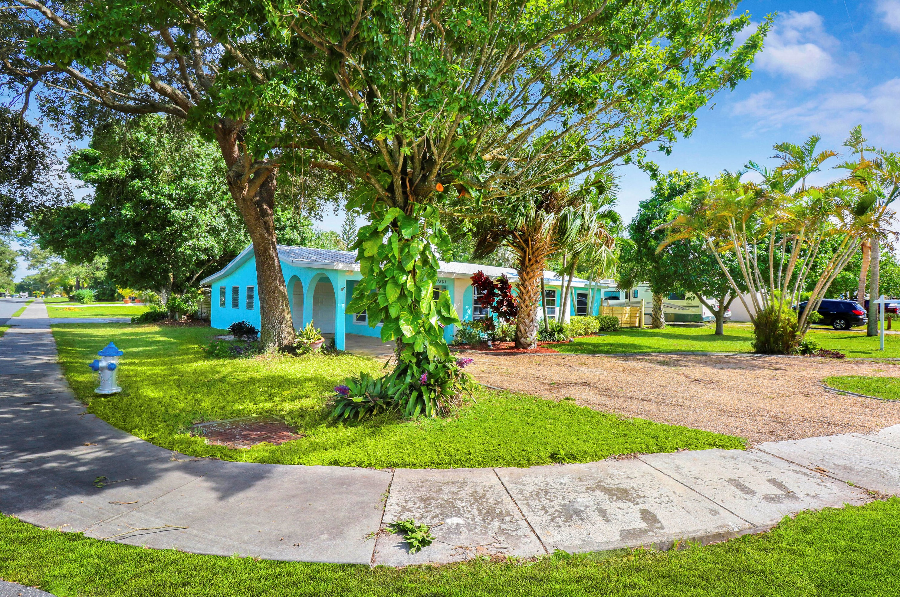 1301 Pathfinder Ave, Stuart, FL 34994-4045