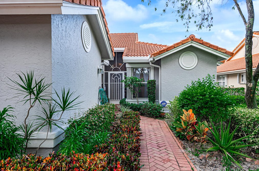 7662 Majestic Palm Dr, Boynton Beach, FL 33437-5407