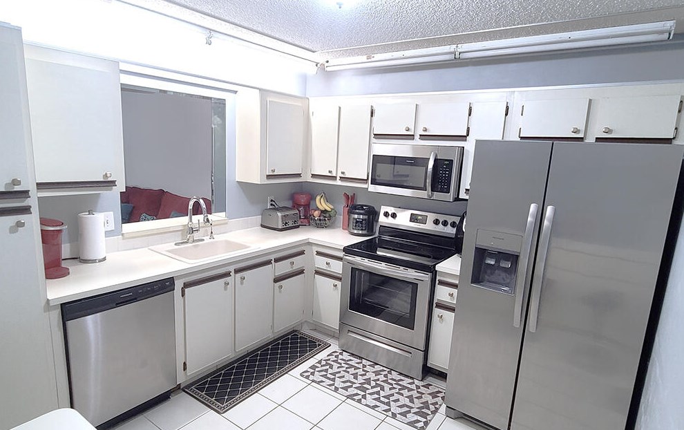 9065 Flynn Cir #2, Boca Raton, FL 33496