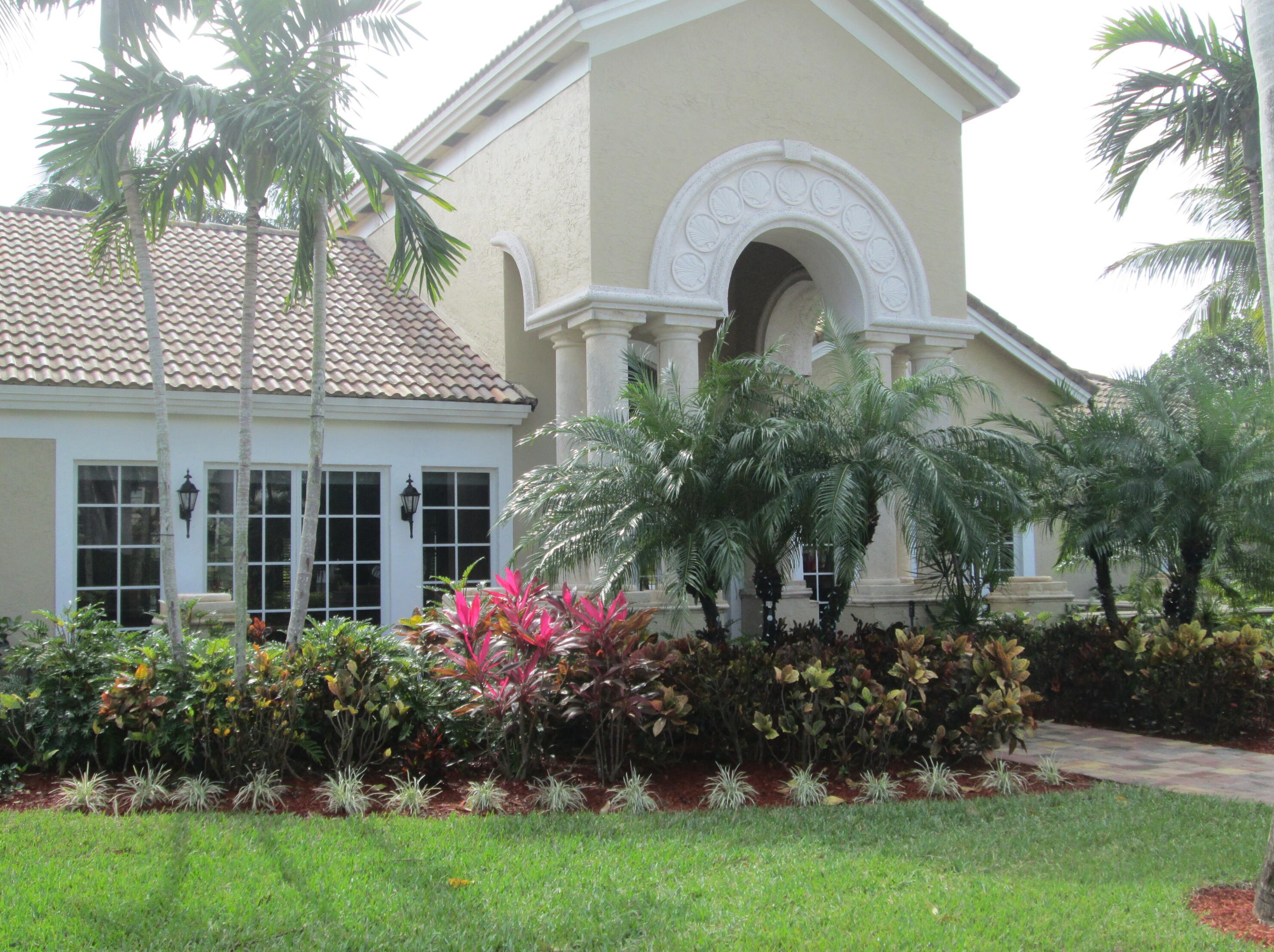 254 Village Blvd, Jupiter FL  33469-2397 exterior