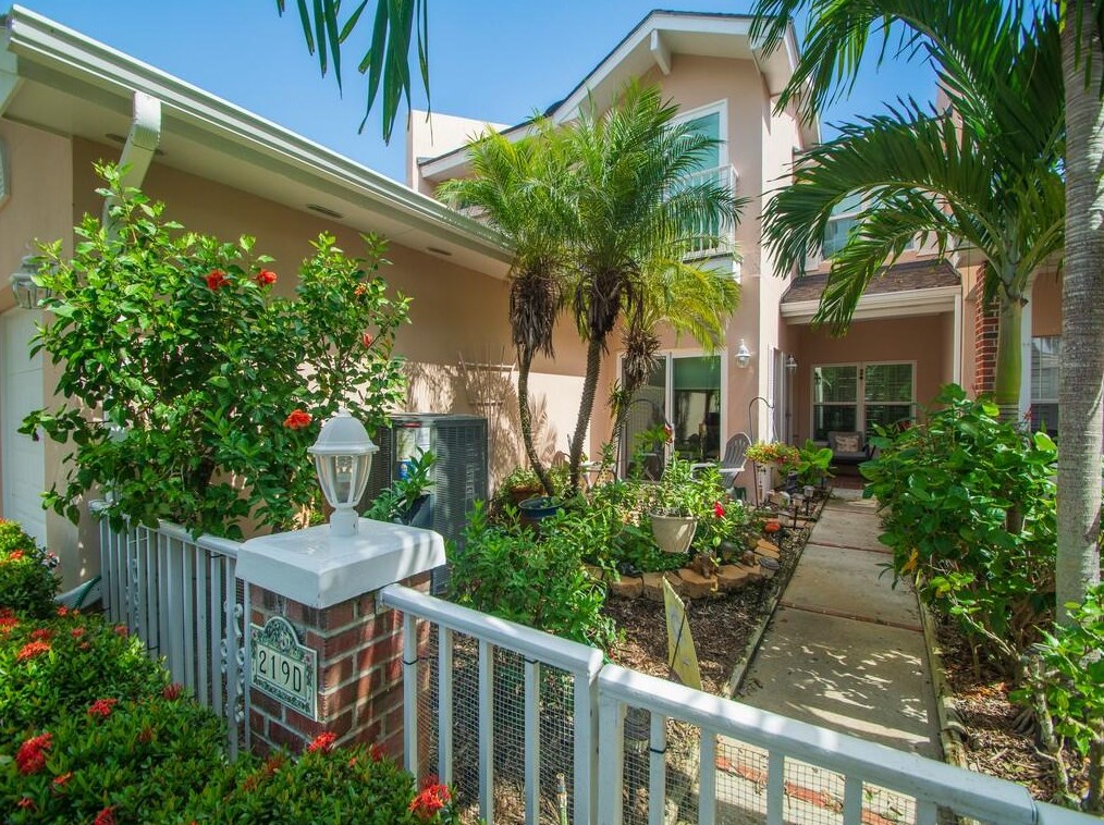219 Park Shores Cir #219d, Vero Beach, FL 32963