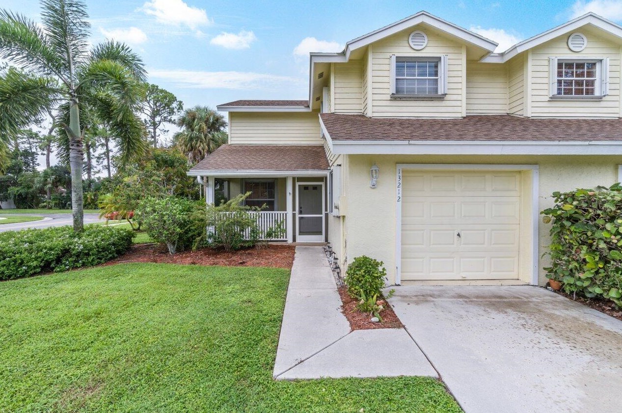 13212 Quiet Woods Rd, West Palm Beach, FL 33414-7916