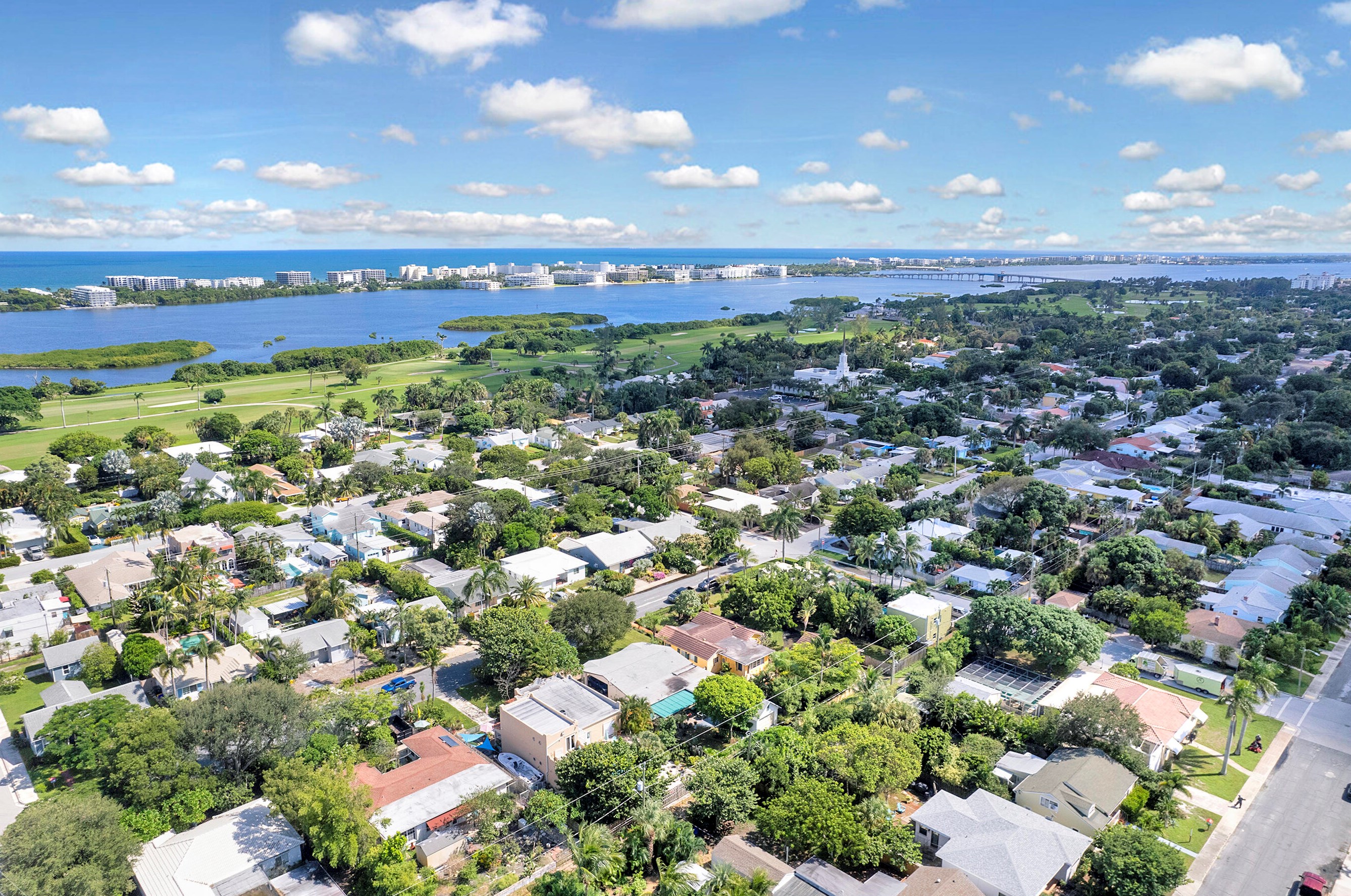 1115 Palmway, Lake Worth FL  33460-5207 exterior