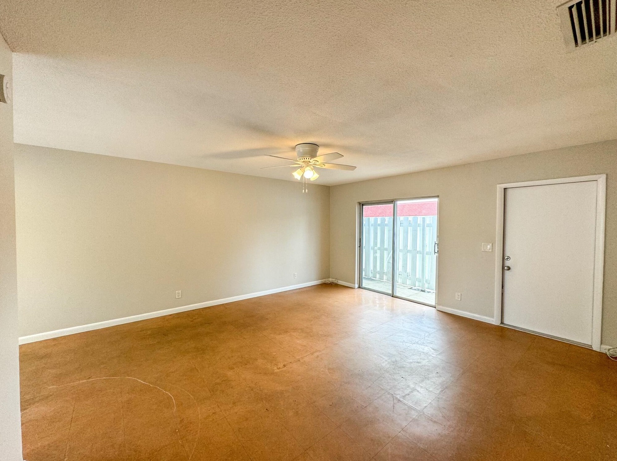 1500 Forest Hill Blvd #3, West Palm Beach, FL 33406