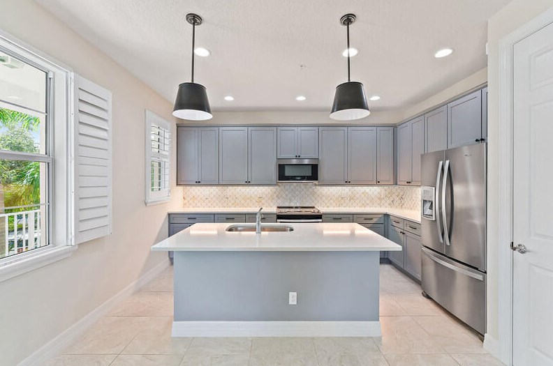 1153 Dakota Dr, Jupiter, FL 33458