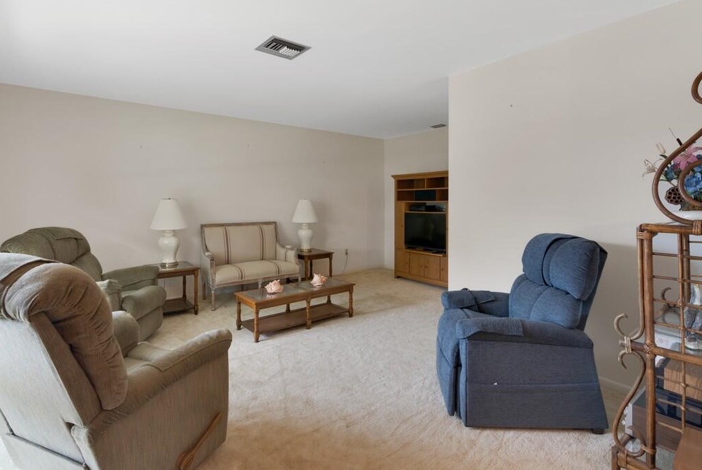 1666 5th St, Vero Beach, FL 32962