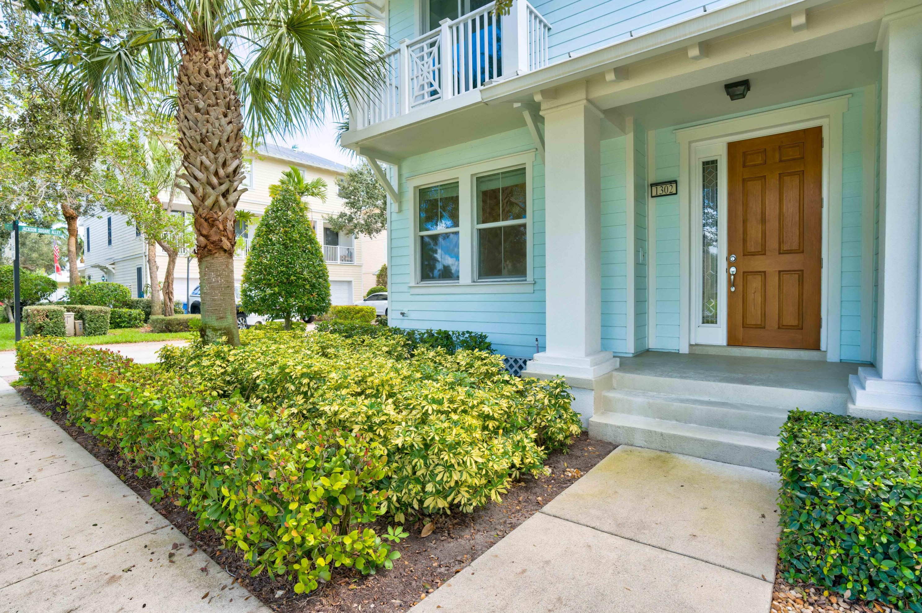 1302 Jeaga Dr, Jupiter, FL 33458-8768
