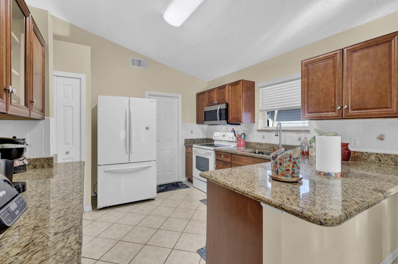 6000 Travelers Way, Fort Pierce FL  34982-4054 exterior