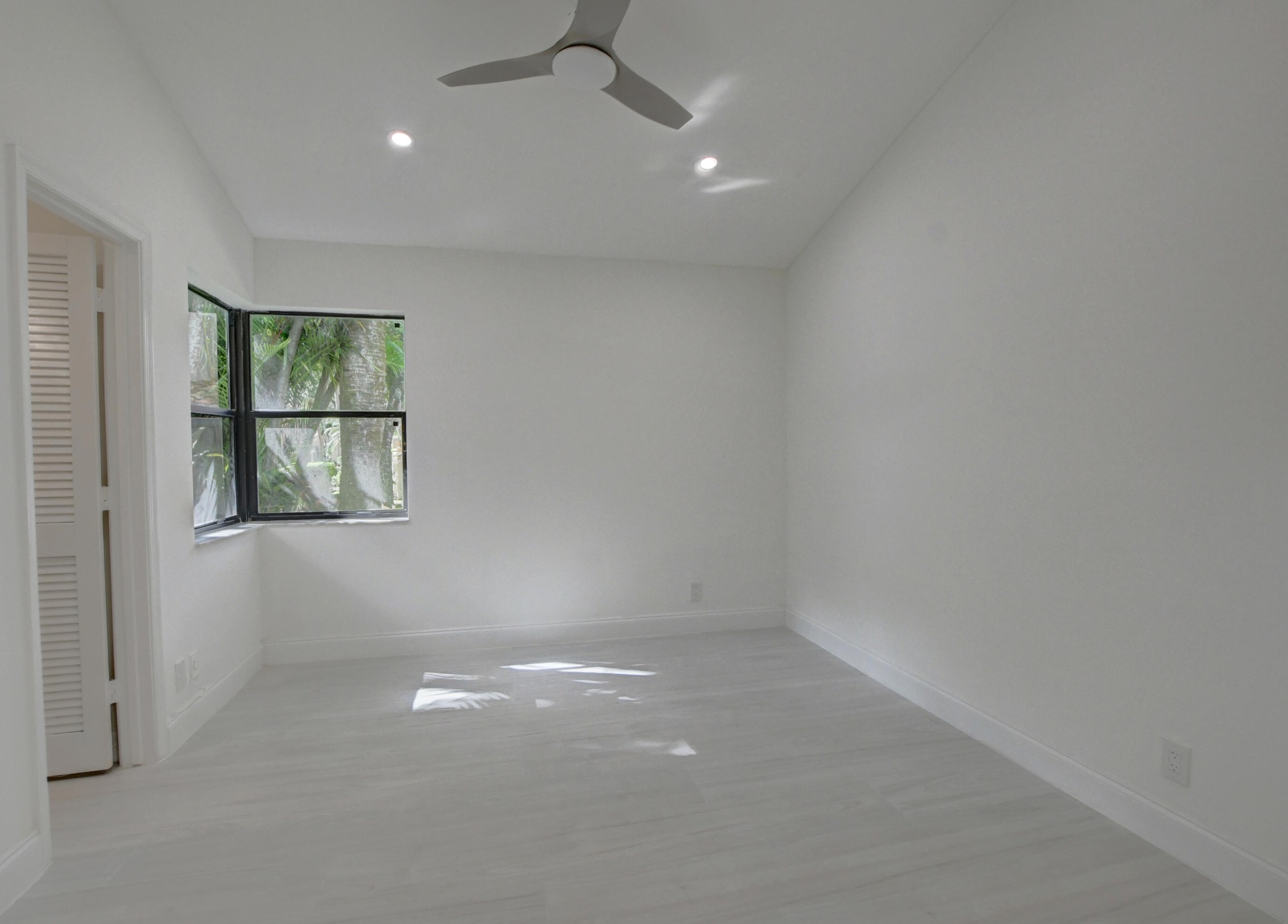 22780 Meridiana Dr, Boca Raton FL 33433-6310 exterior