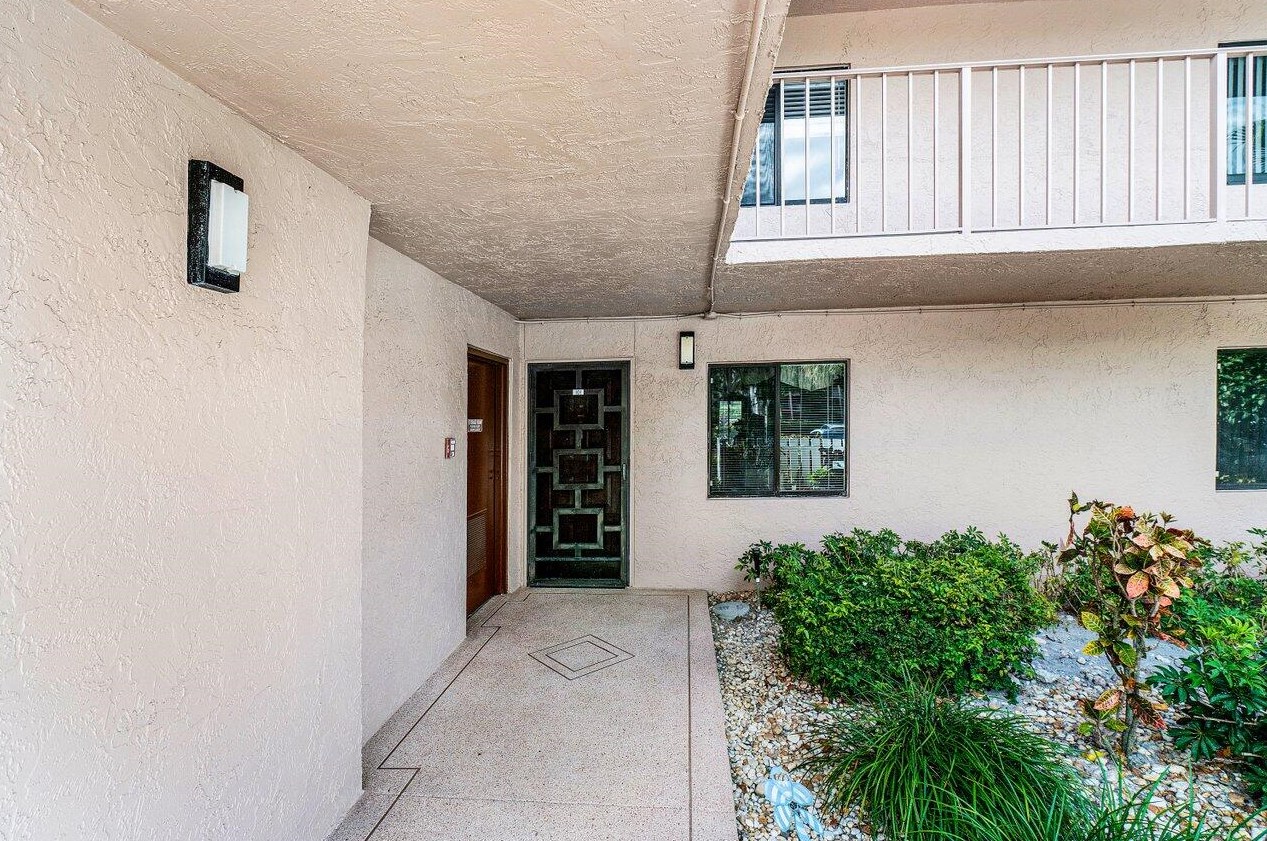 7341 Amberly Ln #101, Delray Beach, FL 33446
