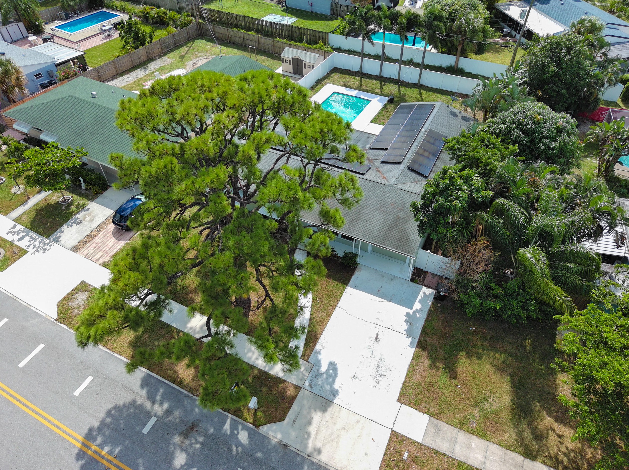 1931 Moor Dr, Lake Worth FL  33461-5722 exterior