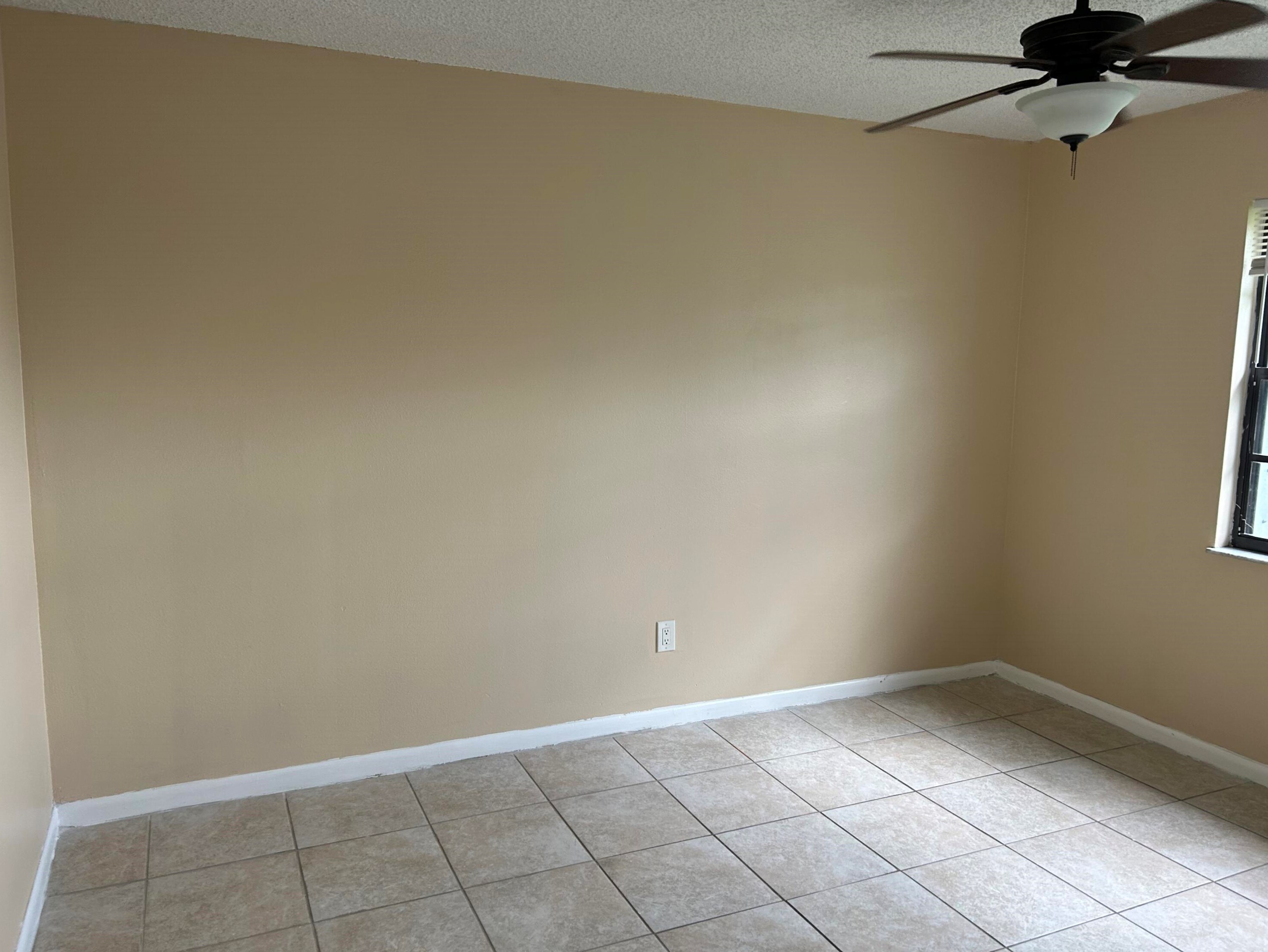 2513 S 17th St #207, Fort Pierce, FL 34982