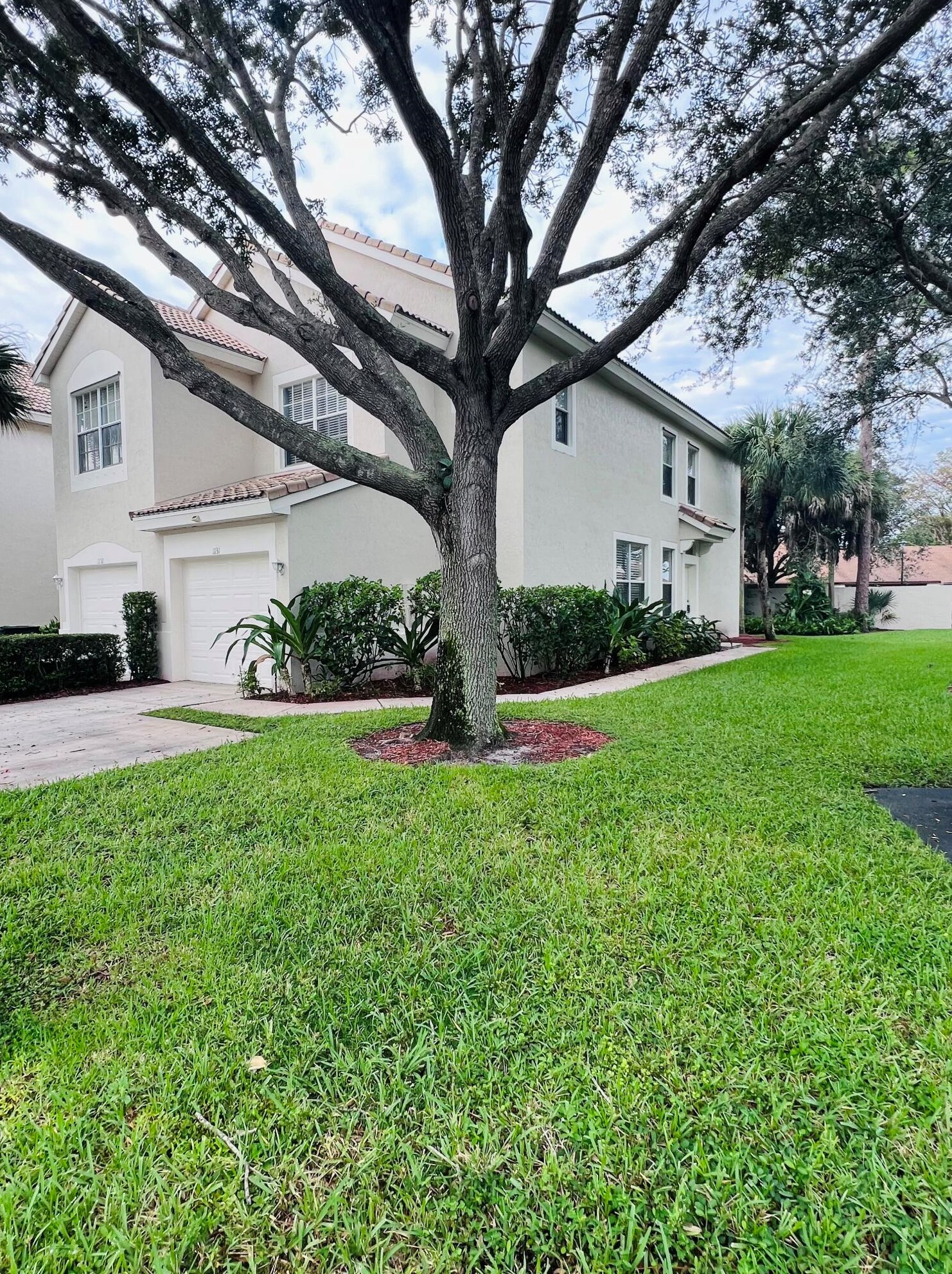 1131 Woodfield Ct, West Palm Beach, FL 33415