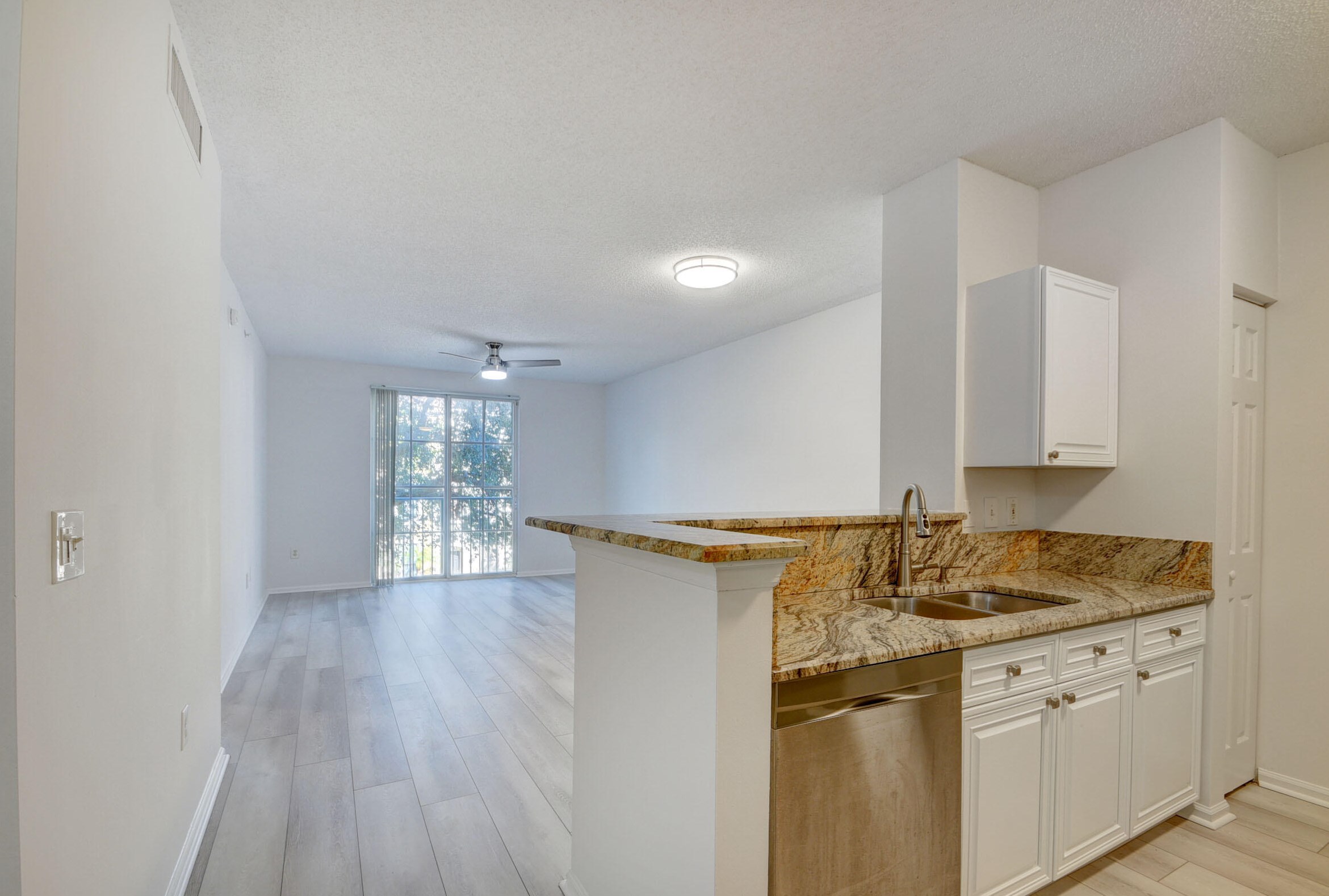 630 S Sapodilla Ave #223, West Palm Beach, FL 33401