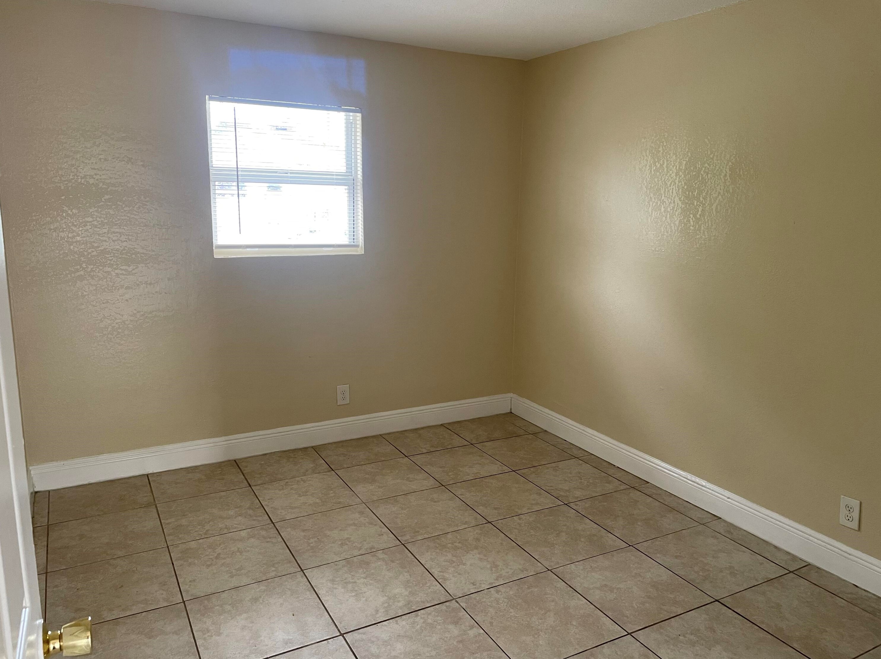 2830 Avenue S #b4, West Palm Beach, FL 33404