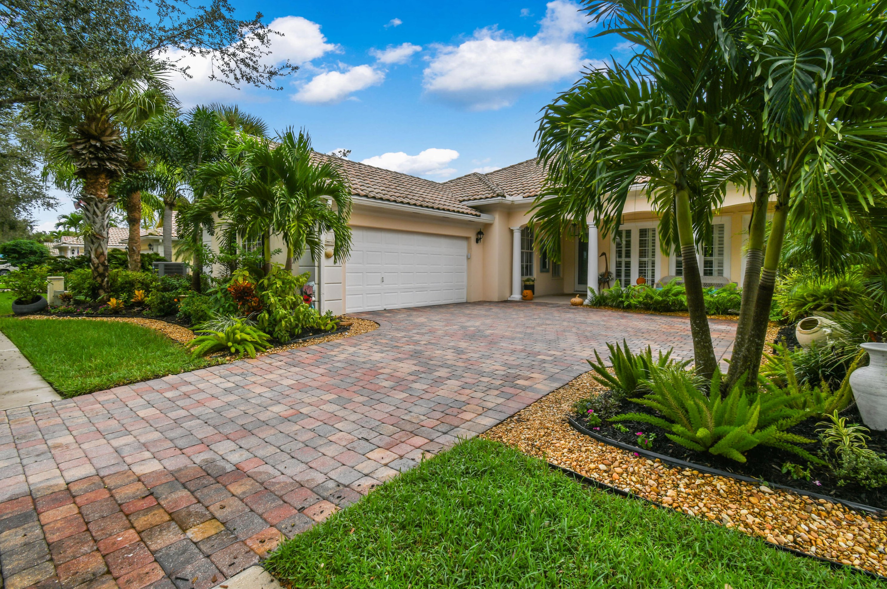 8851 Se Eldorado Way, Hobe Sound, FL 33455