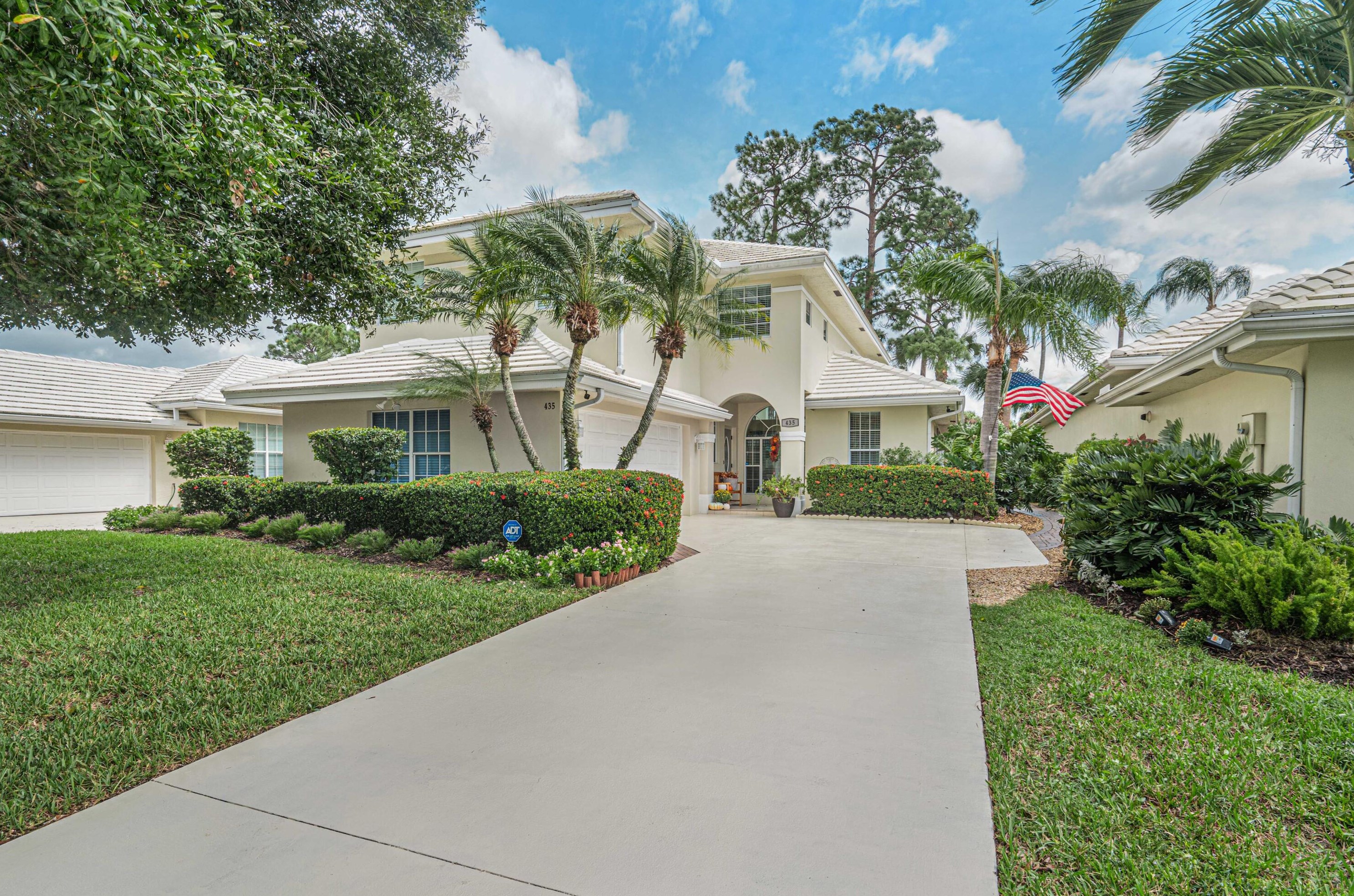 435 Fairway Lndg, Fort Pierce FL  34986-2166 exterior