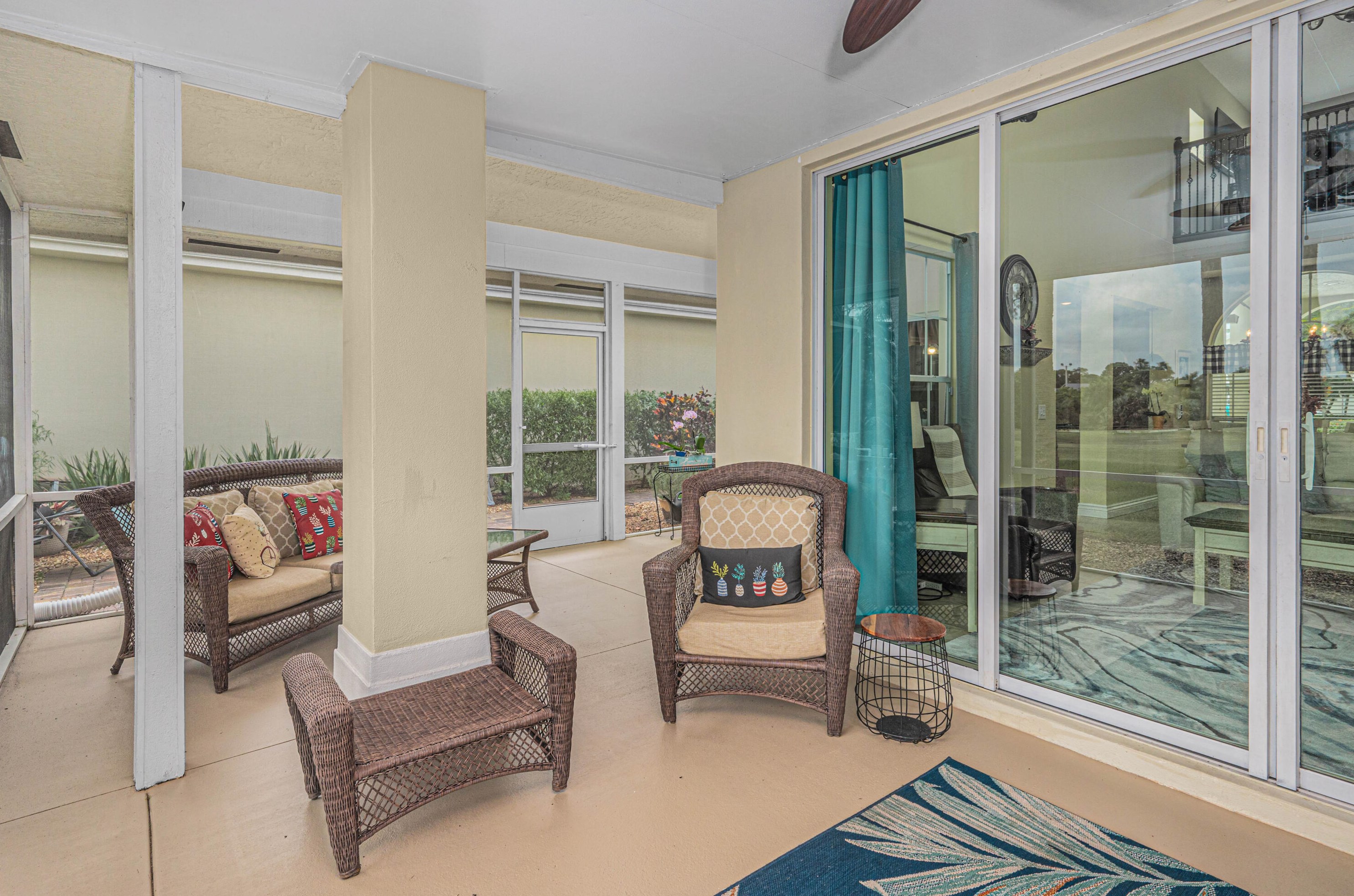 435 Fairway Lndg, Fort Pierce FL  34986-2166 exterior