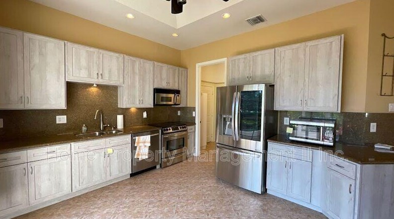 130 E Mangrove Bay Way, Jupiter, FL 33477