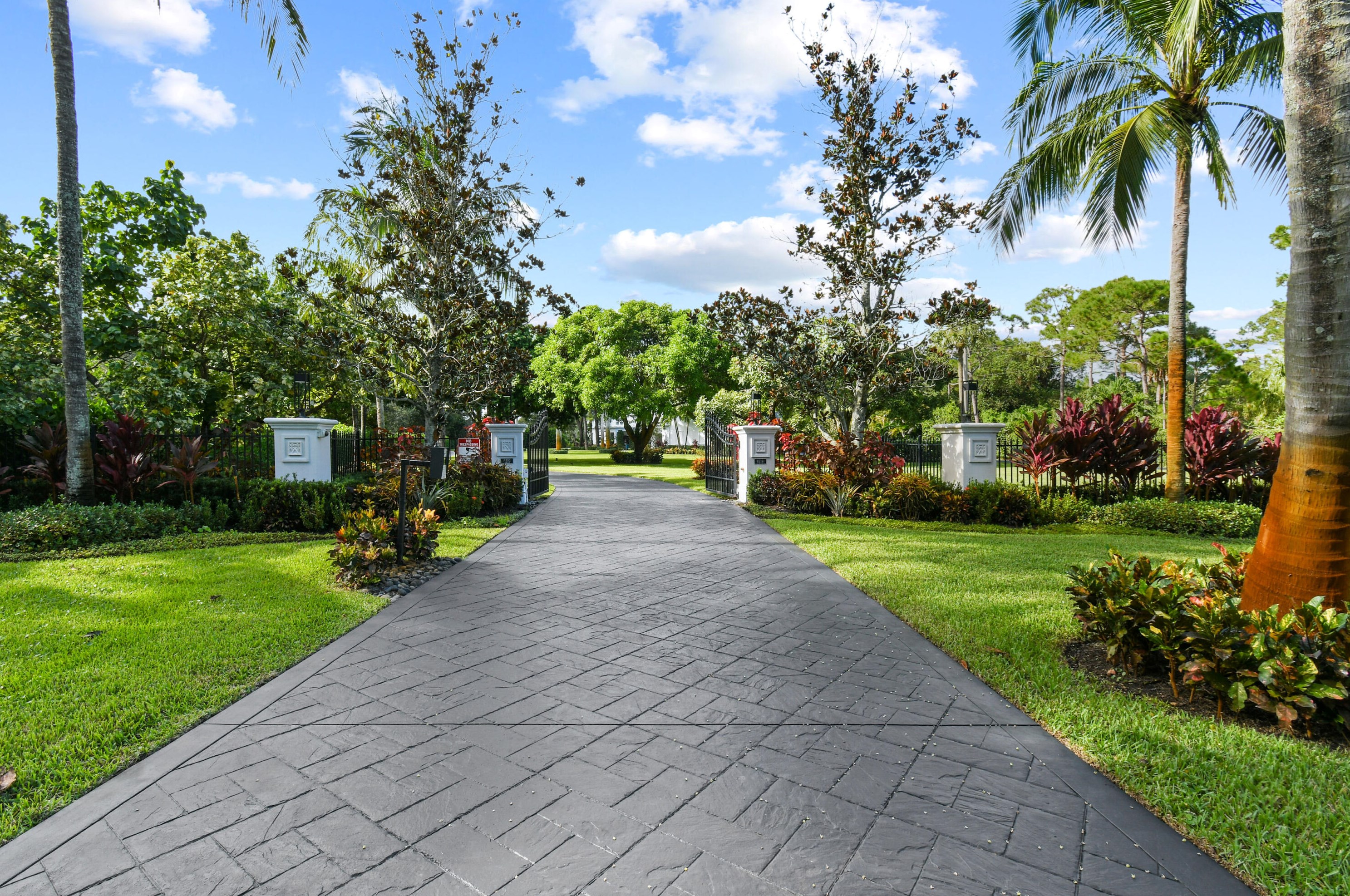 8319 Rivers Edge St, Jupiter FL  33458-1030 exterior