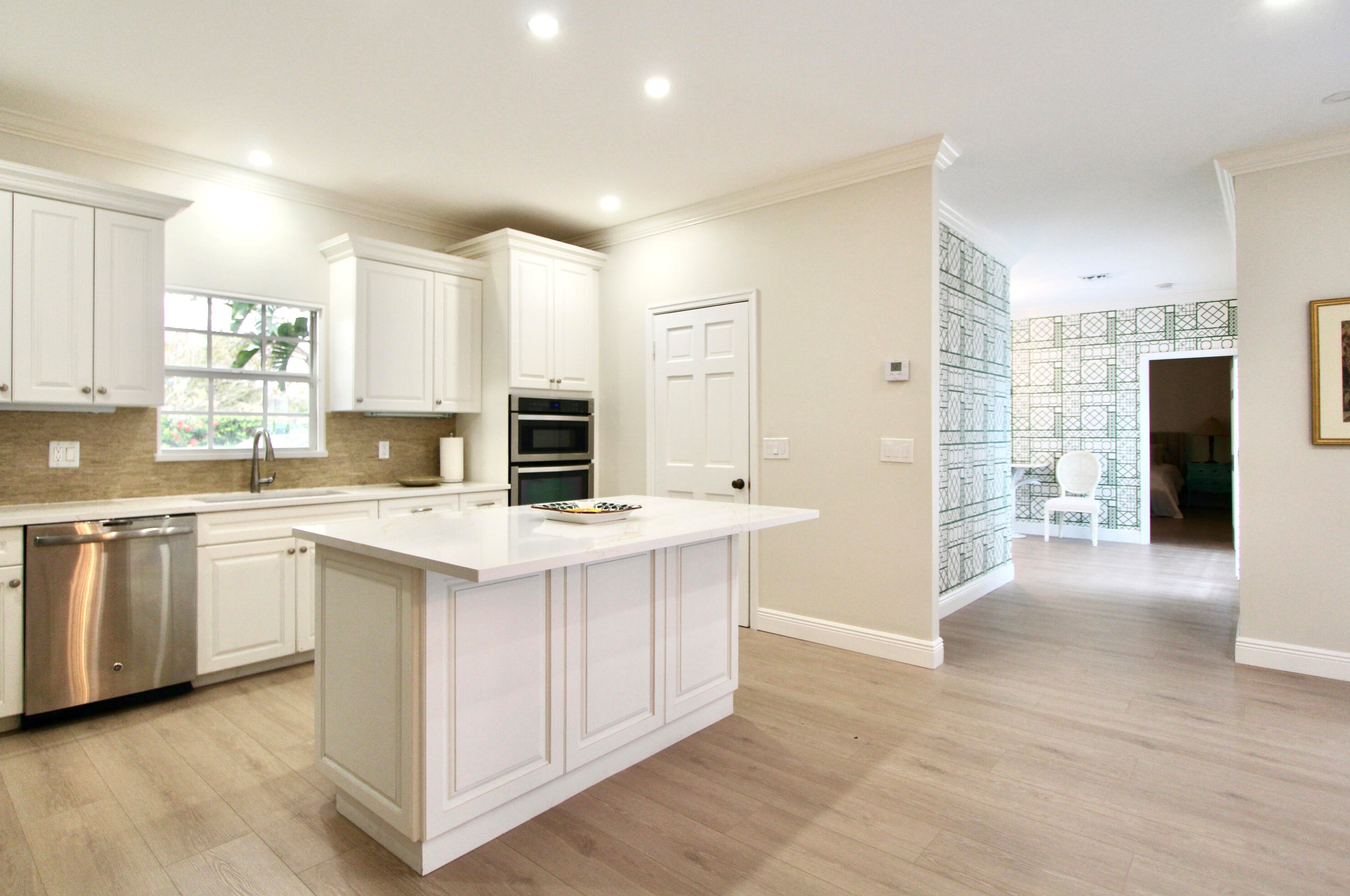 992 Atlantic Dr, Lake Worth FL  33462-4763 exterior