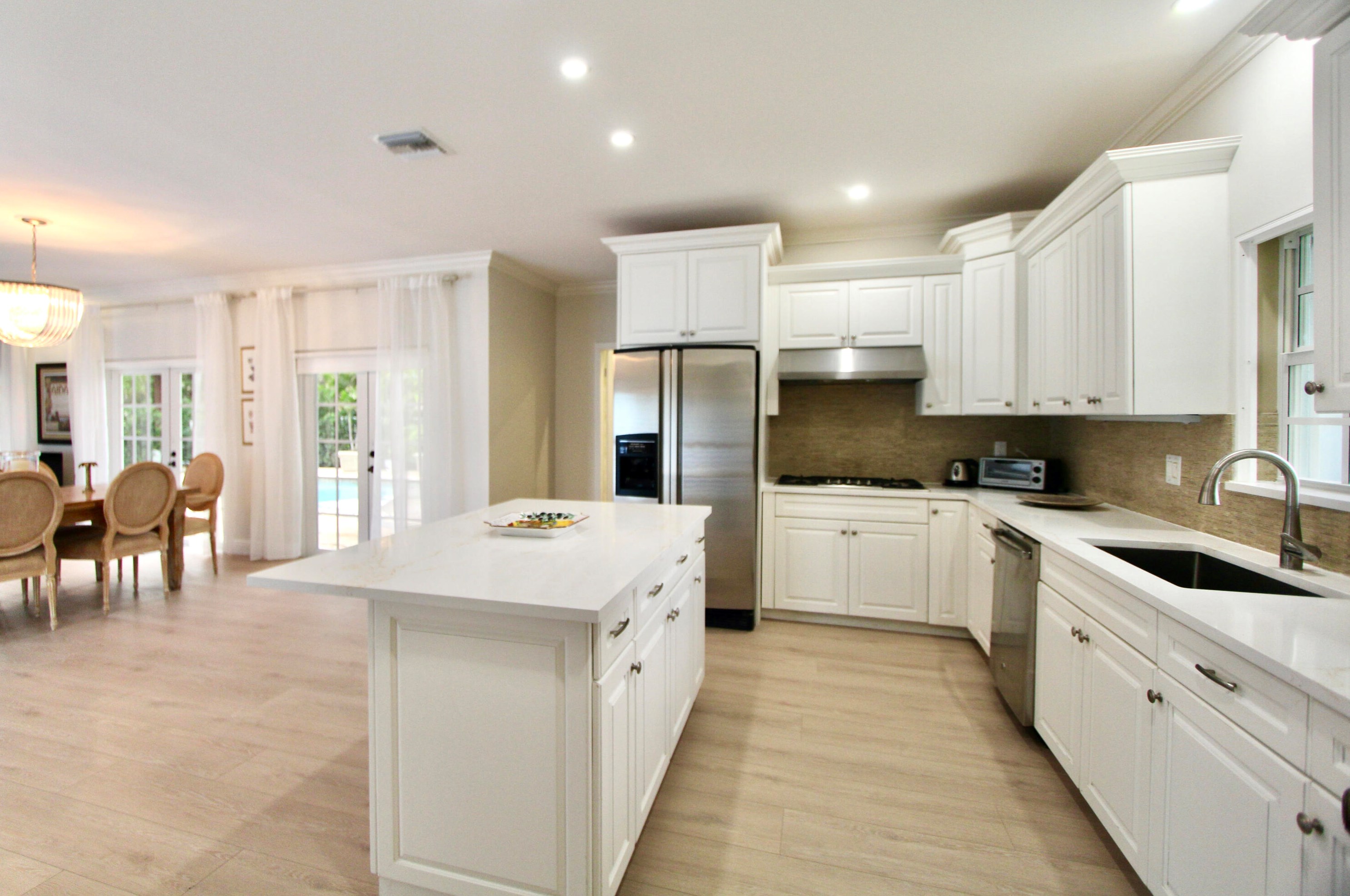 992 Atlantic Dr, Lake Worth FL  33462-4763 exterior