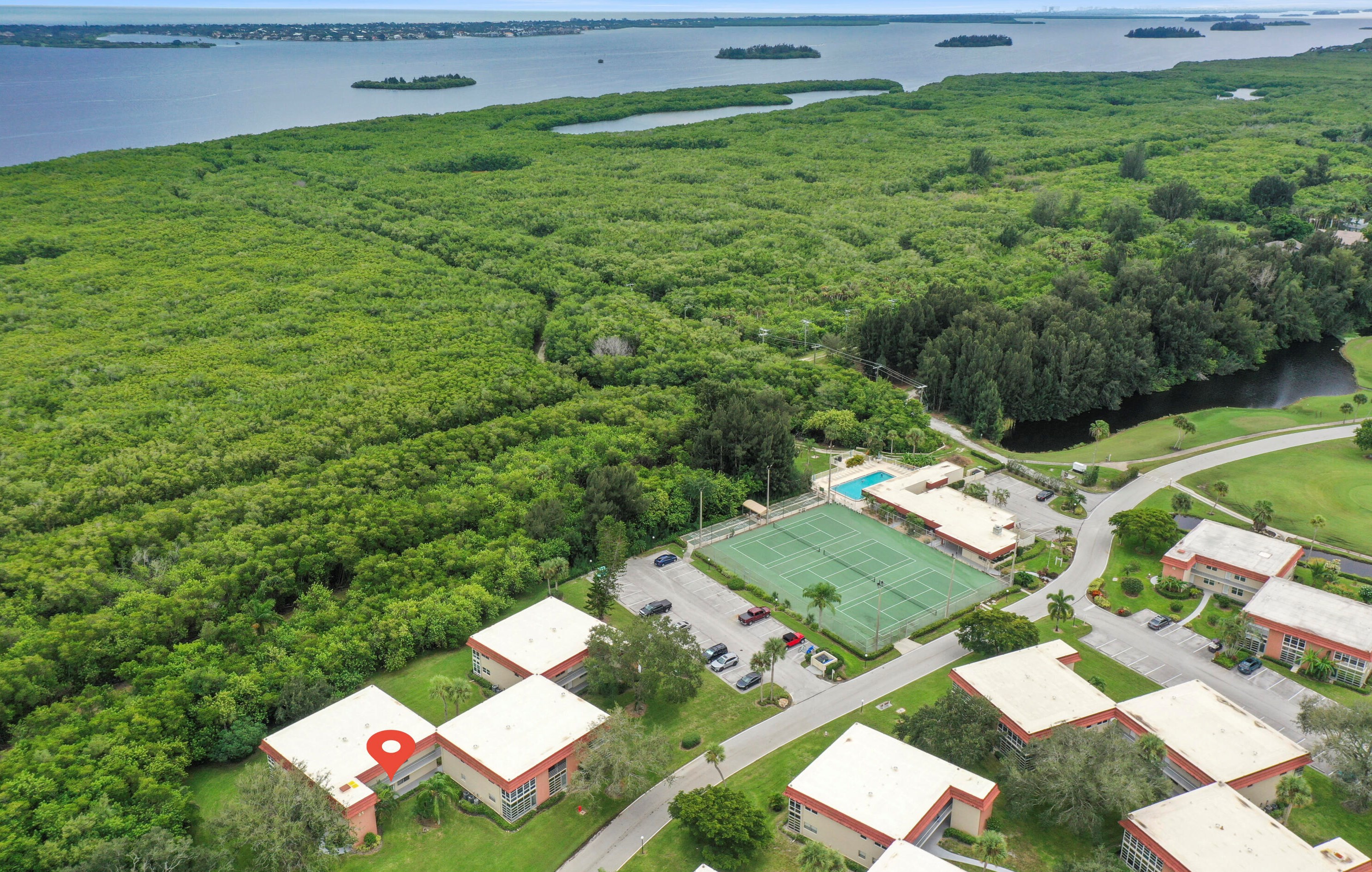 51 Woodland Dr #106, Vero Beach, FL 32962