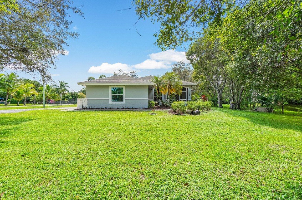 9764 154th Rd, Jupiter, FL 33478