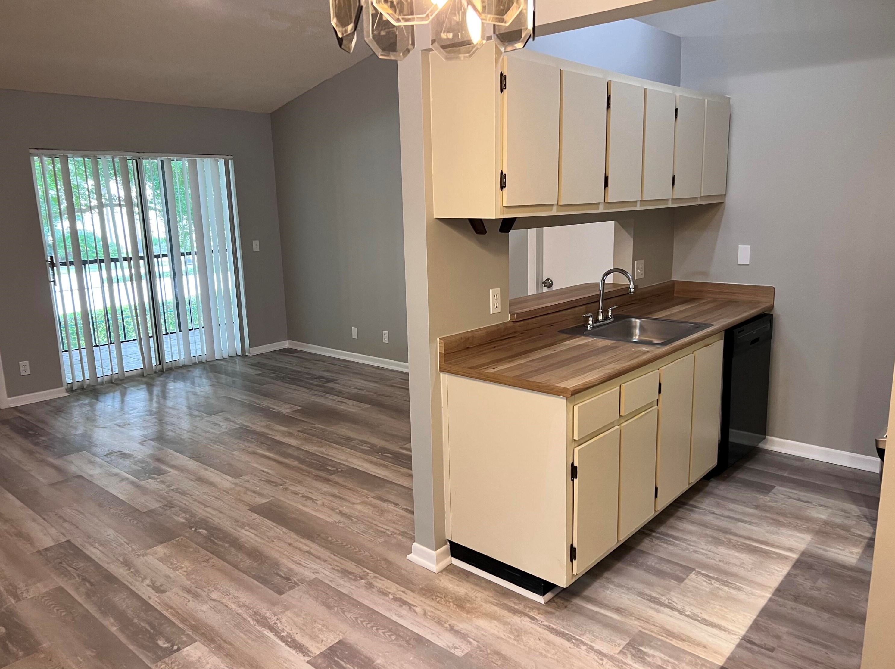 6392 Chasewood Dr Apt G, Jupiter, FL