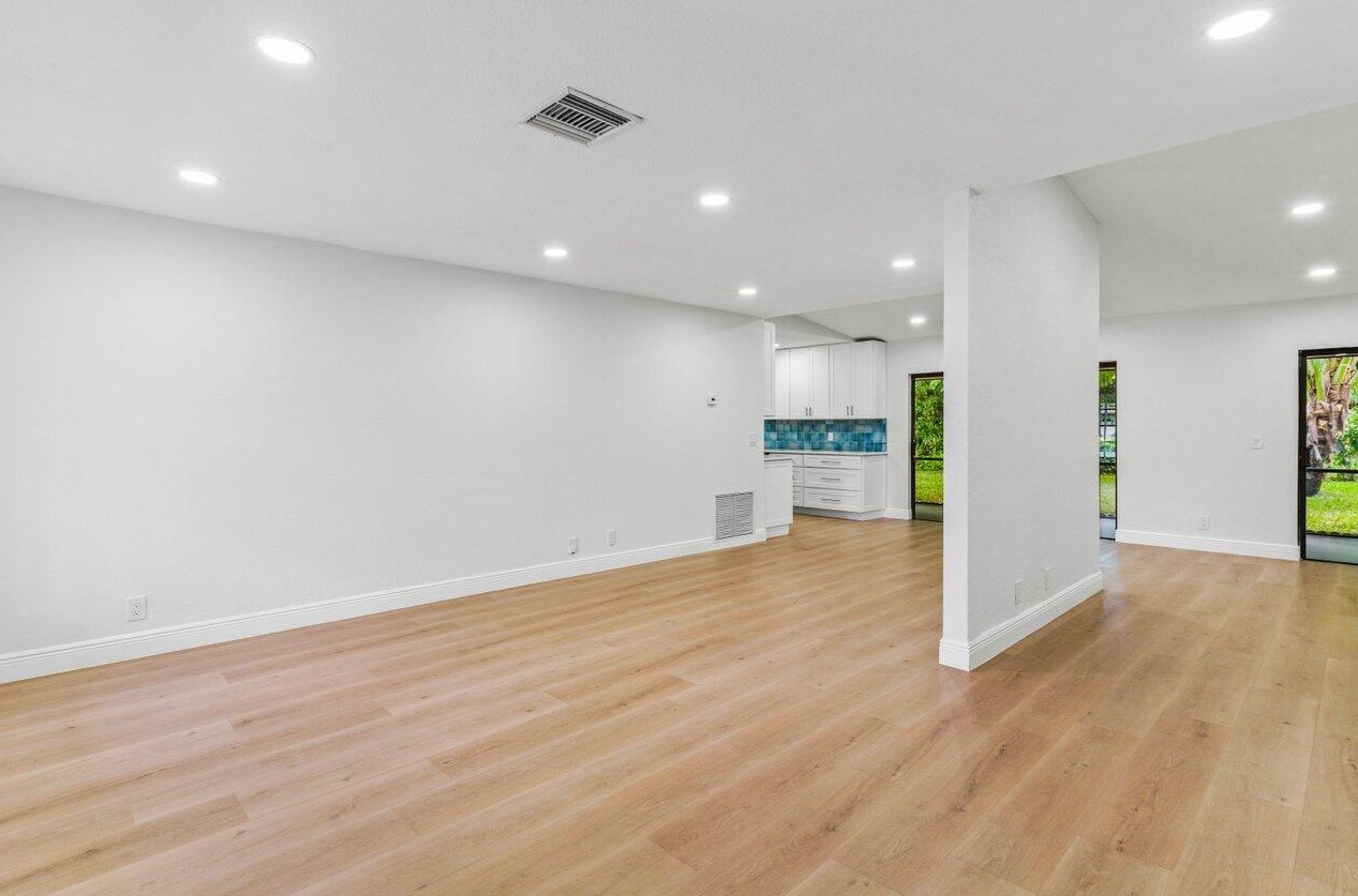 2520 4th St, Boynton Beach FL  33426-8749 exterior