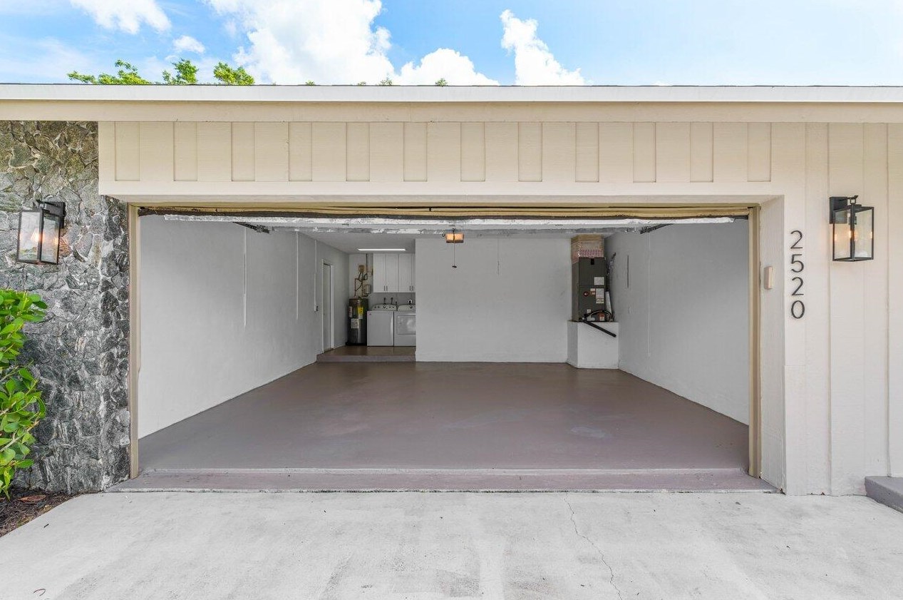 2520 4th St, Boynton Beach FL  33426-8749 exterior