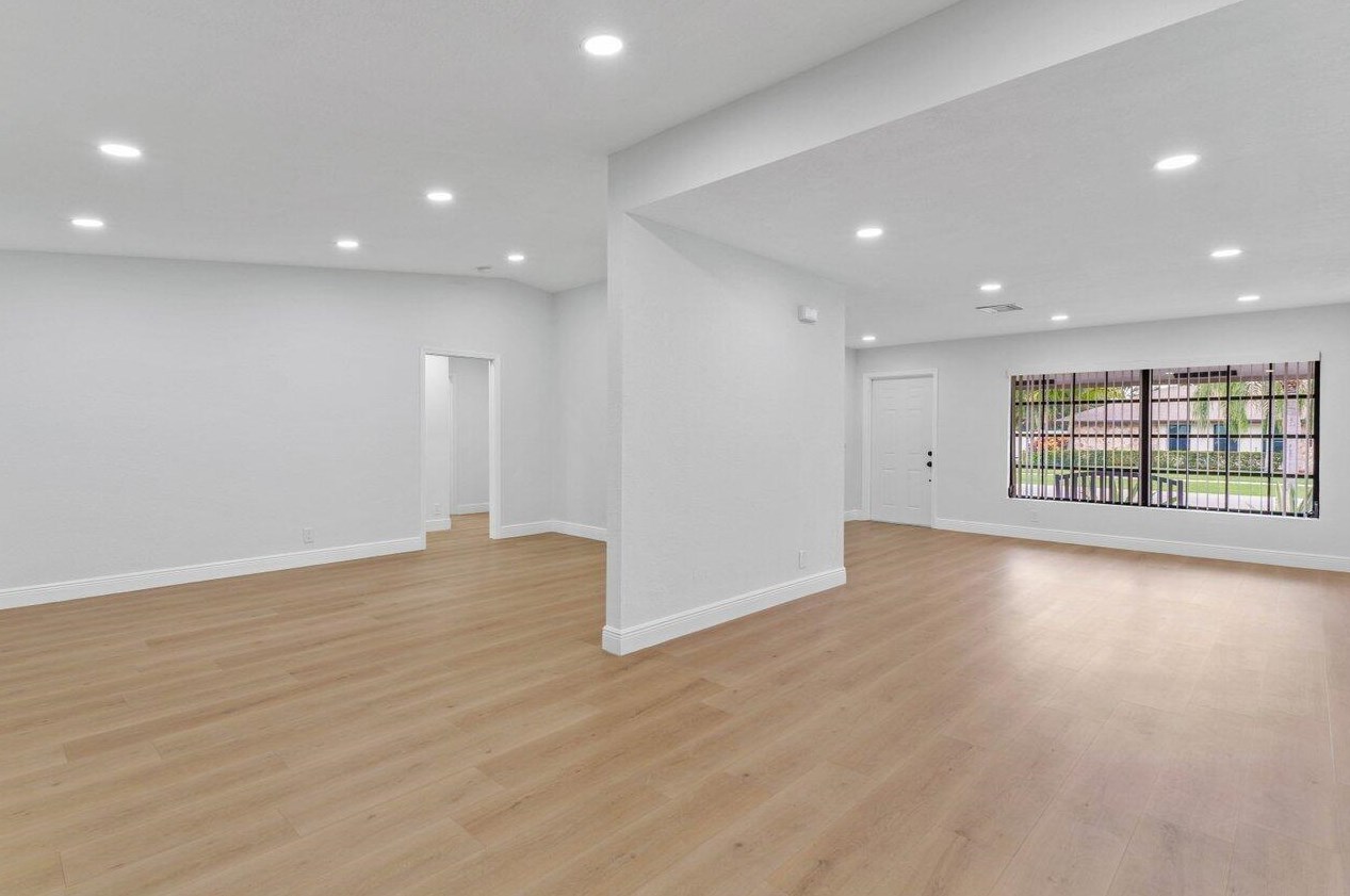 2520 4th St, Boynton Beach FL  33426-8749 exterior