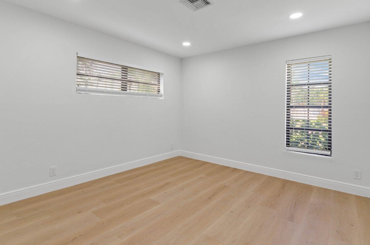 2520 4th St, Boynton Beach FL  33426-8749 exterior