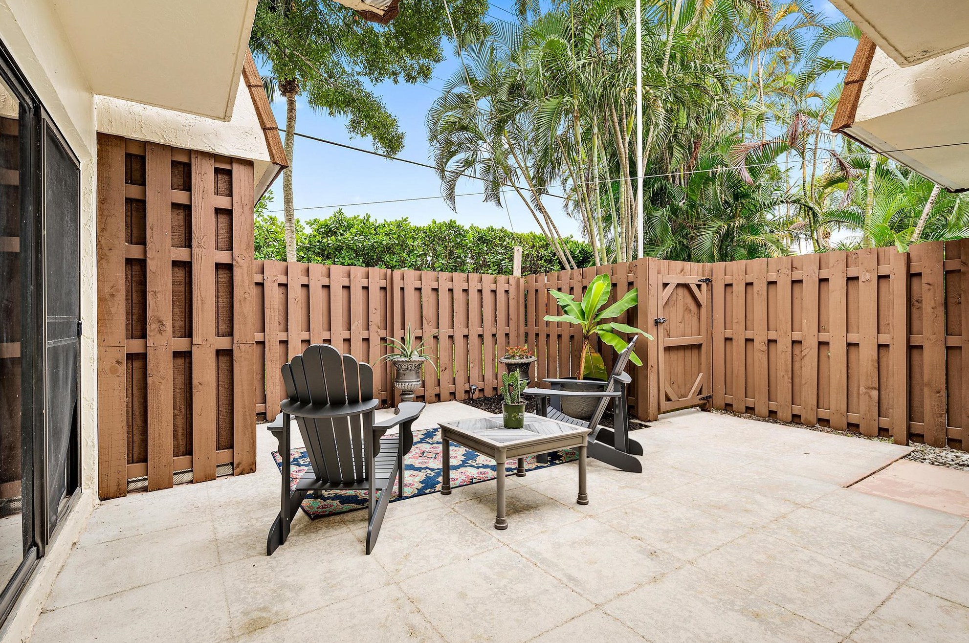 825 Center St #1b, Jupiter, FL