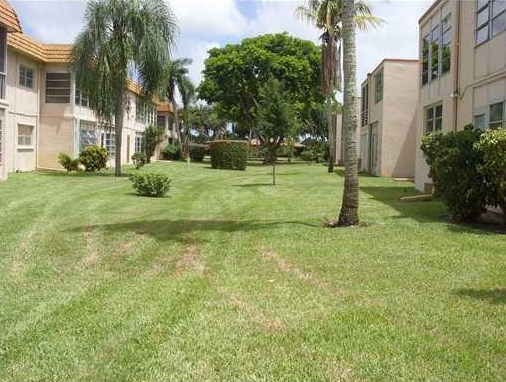 7 Willowbrook Ln #201, Delray Beach, FL 33446