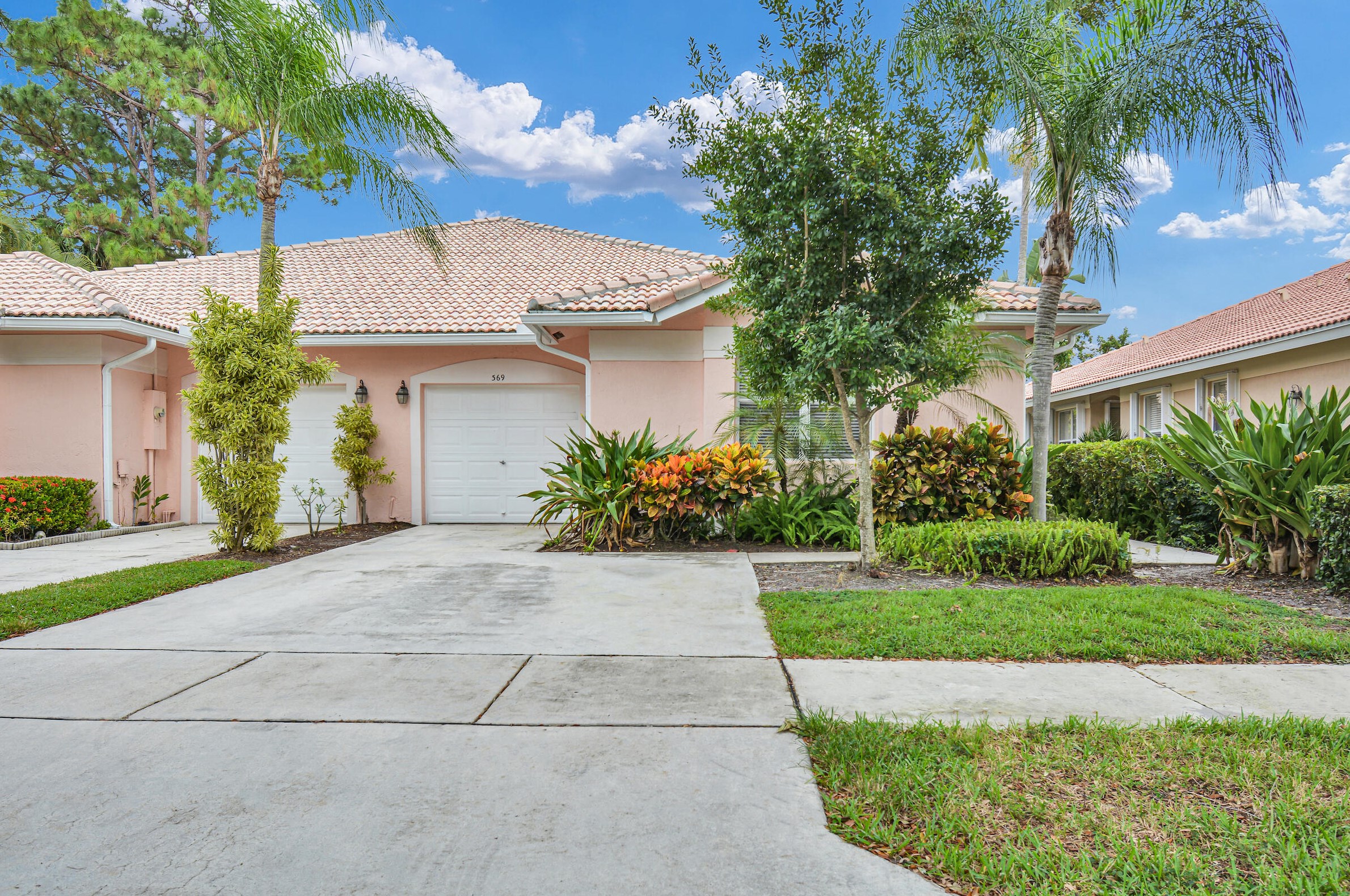 369 W Coral Trace Cir, Delray Beach, FL 33445