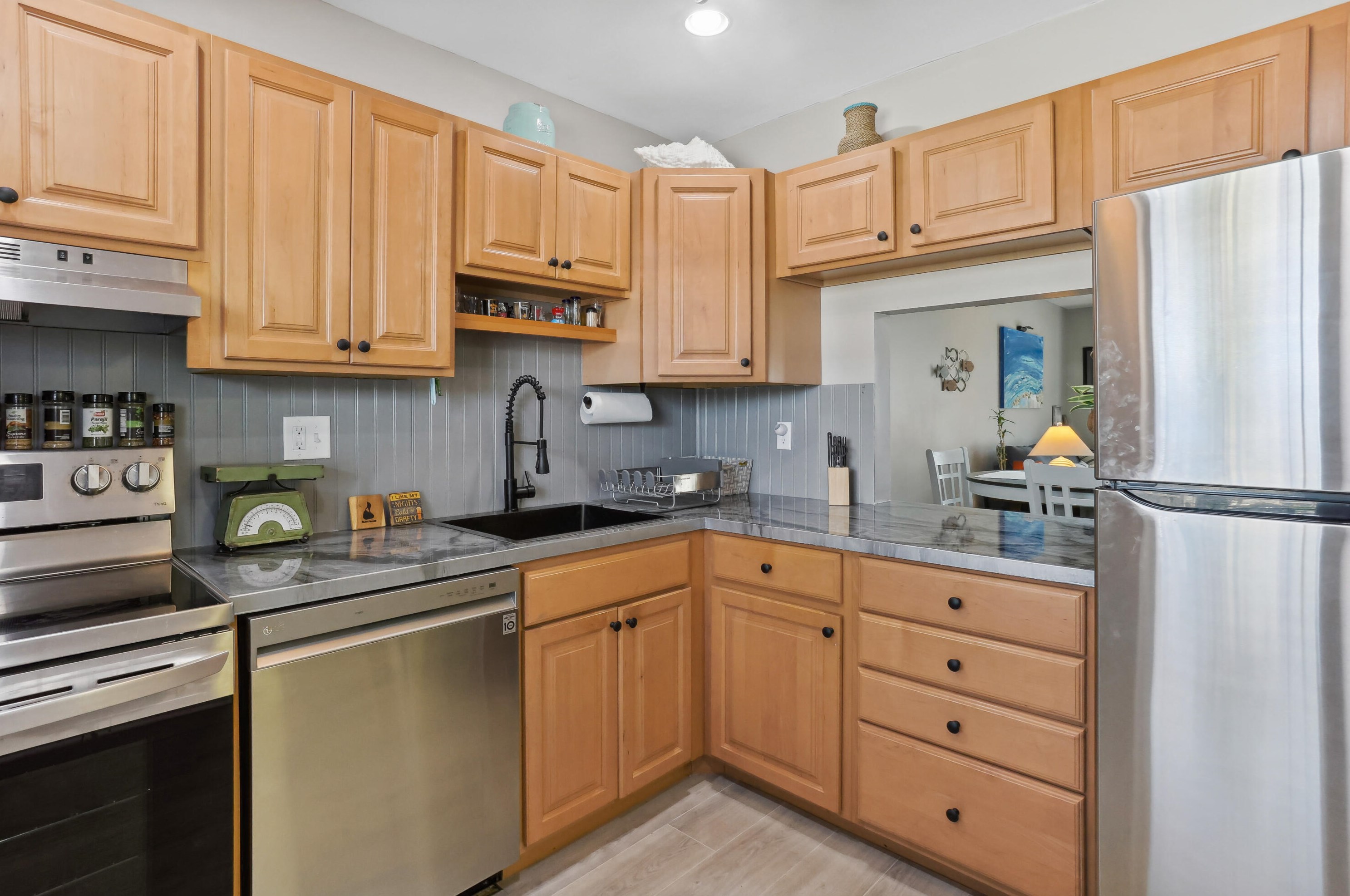 5 Abbey Ln #202, Delray Beach, FL 33446