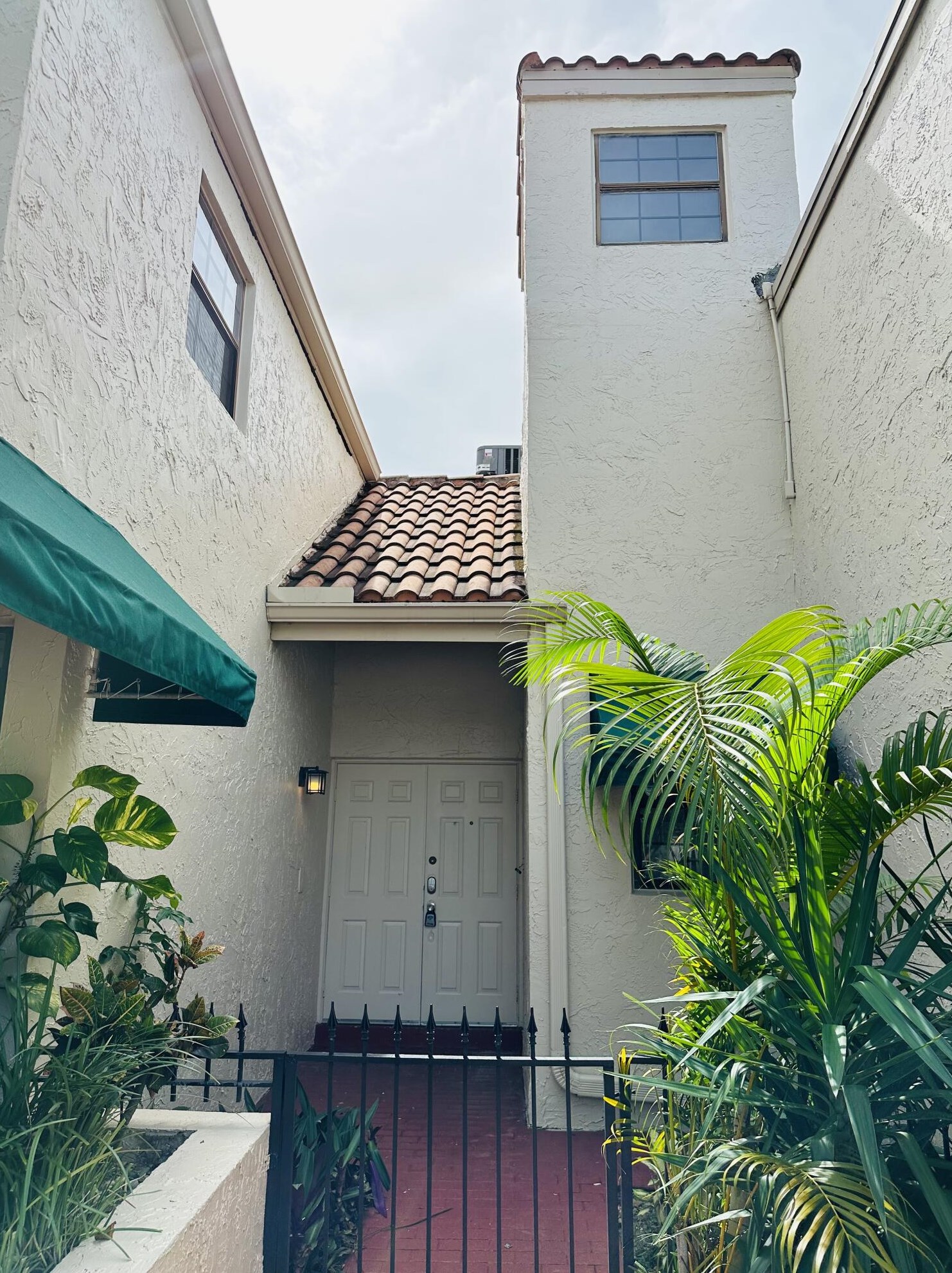 6140 Via Tierra, Boca Raton, FL 33433-2301