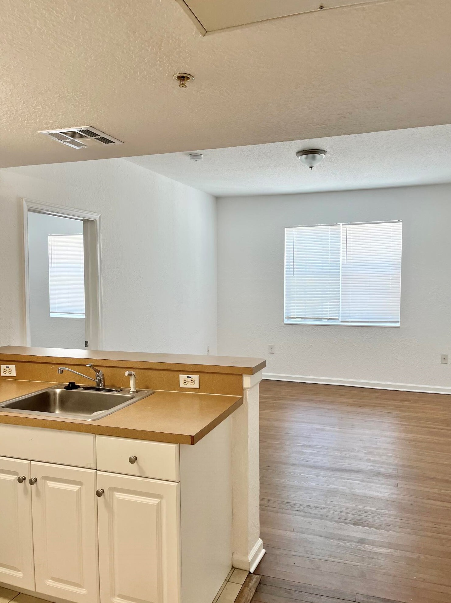 401 Northwood Rd #202, West Palm Beach, FL 33407