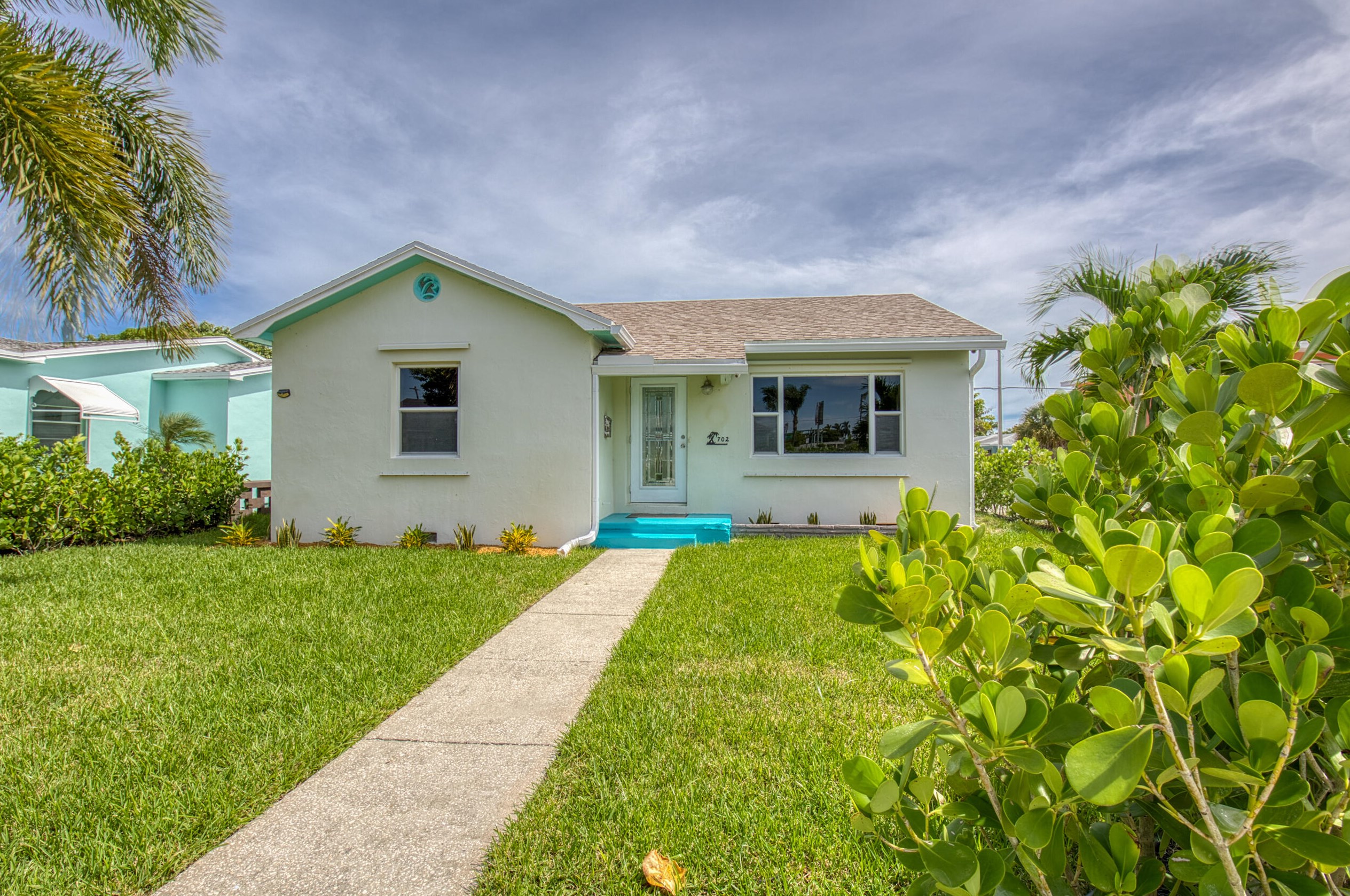 702 N J St, Lake Worth, FL 33460
