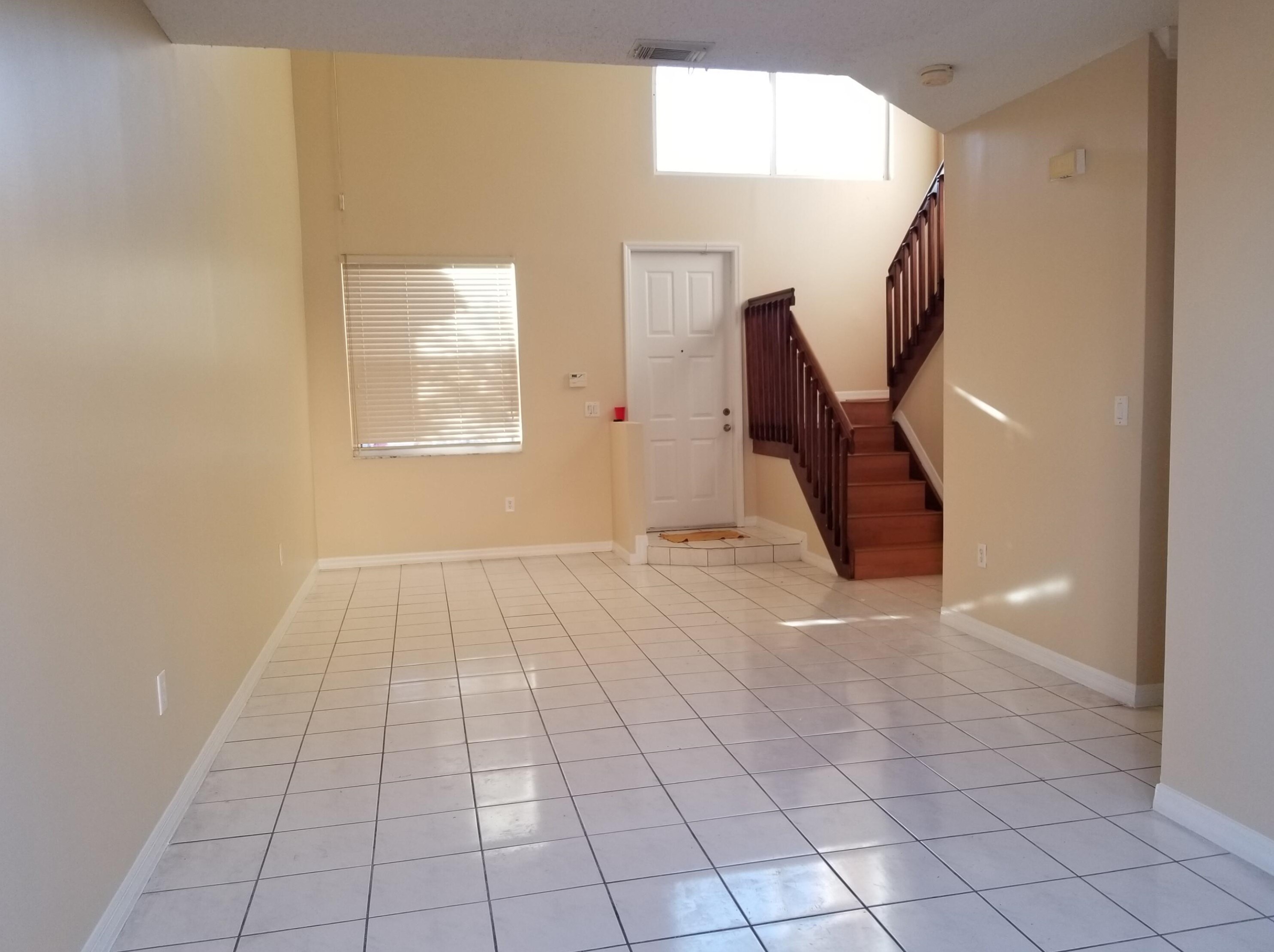 2233 Nw 161st Ave, Hollywood, FL 33028