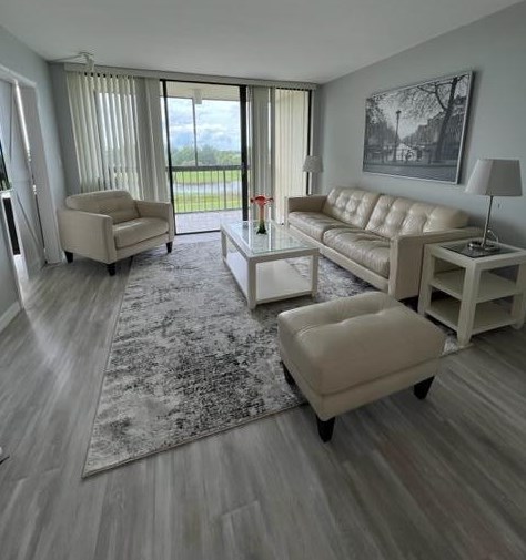 1566 Bridgewood Dr, Boca Raton FL  33434-4133 exterior