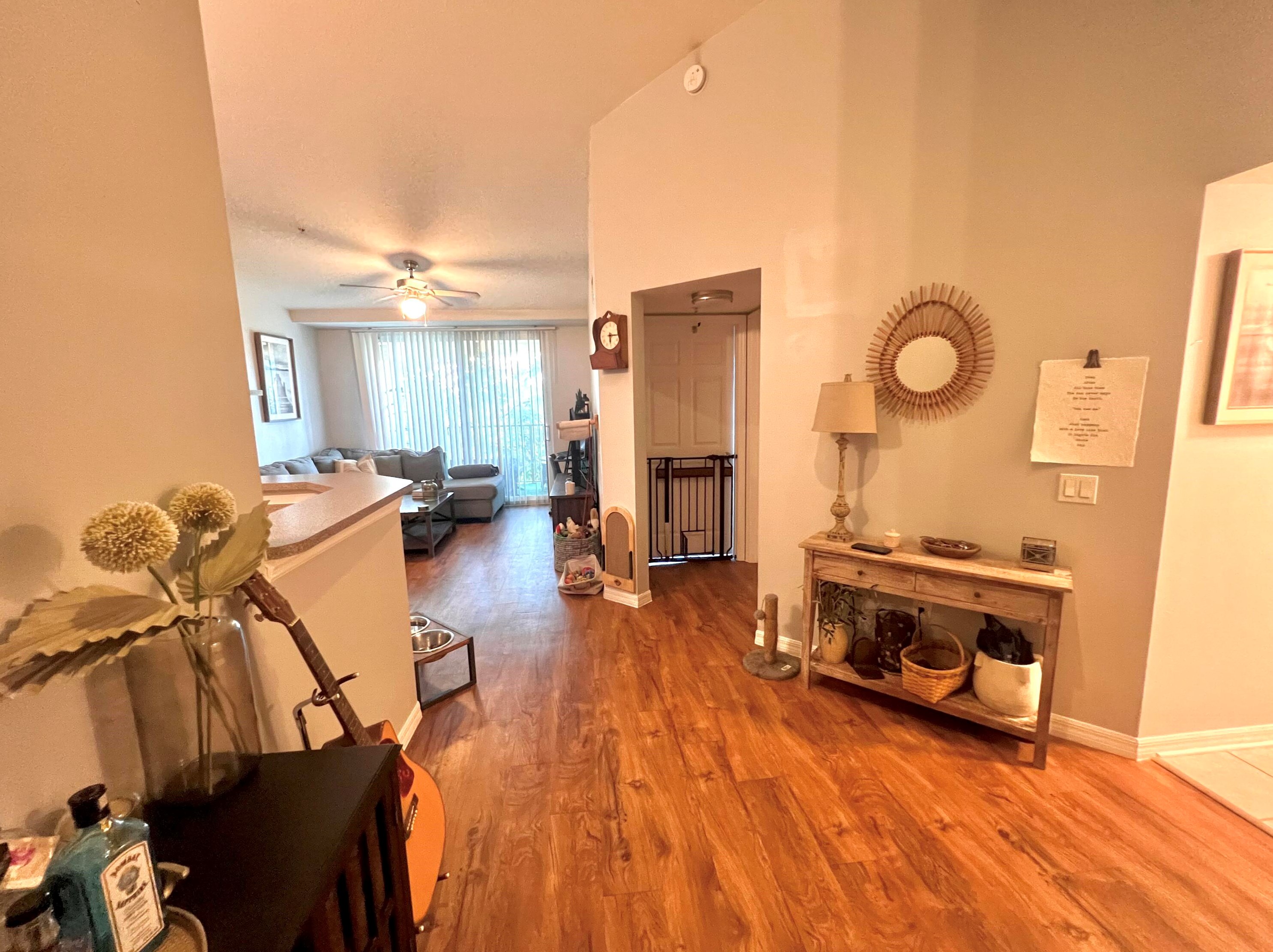 419 Villa Cir, Boynton Beach FL  33435-8911 exterior