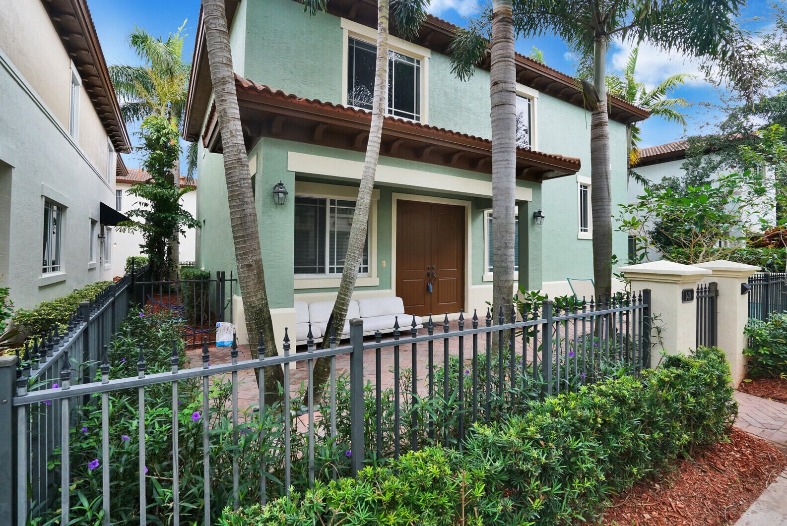 140 Emerson Pl, Boca Raton, FL 33432-3835
