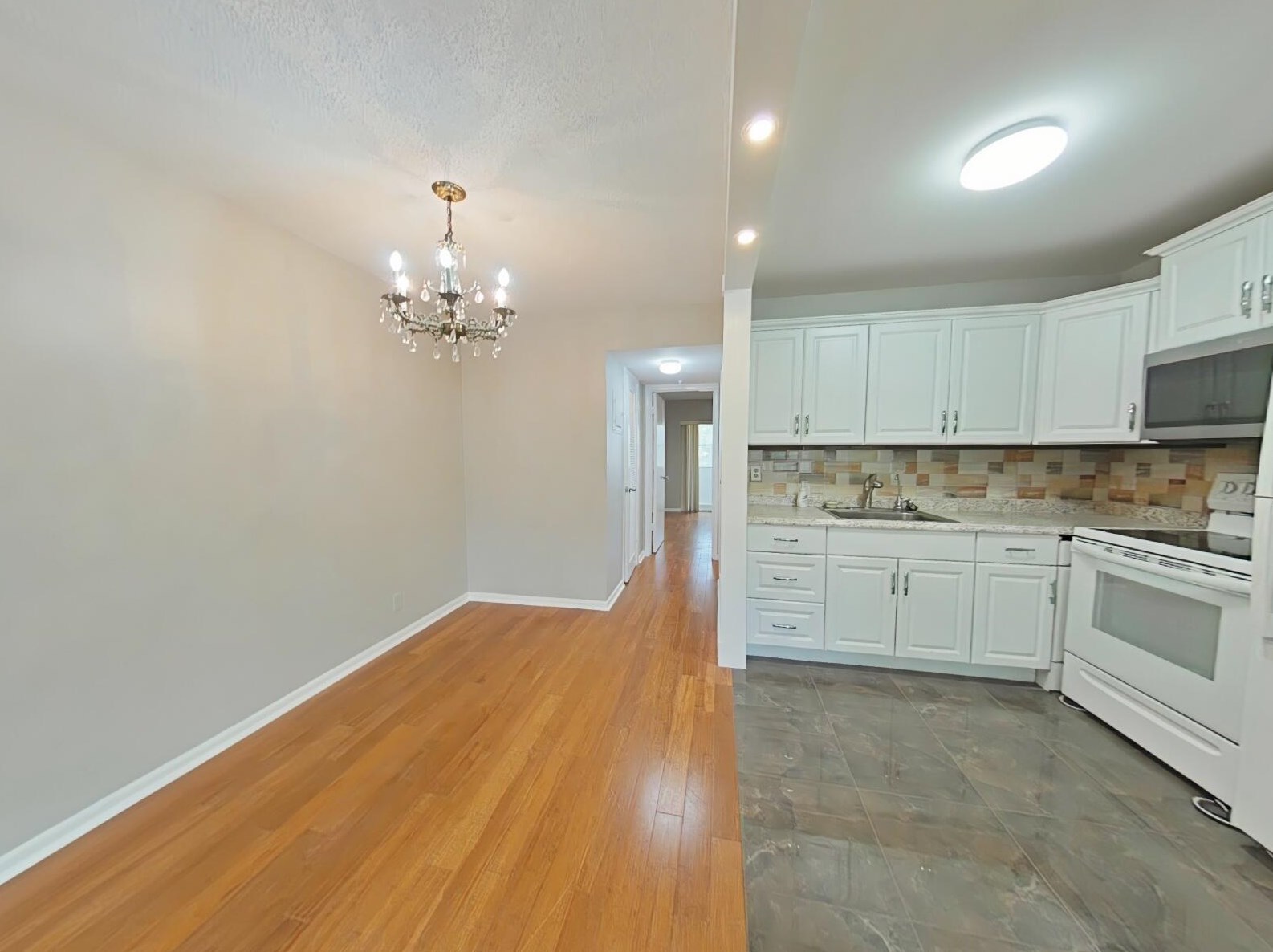 82 Windsor D, West Palm Beach, FL 33417