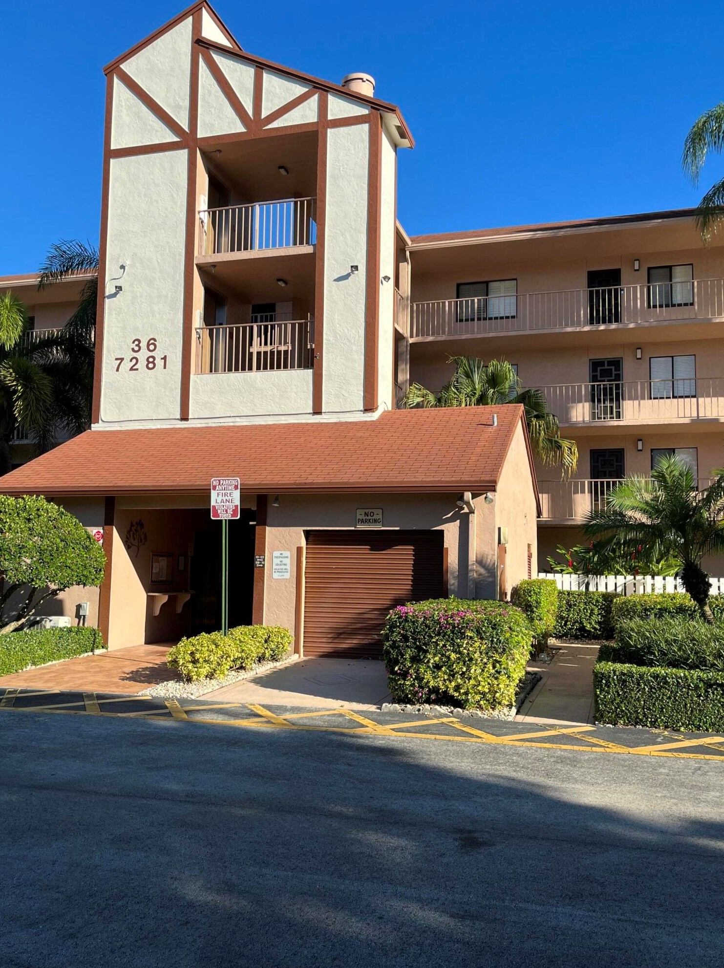 7281 Amberly Ln #207, Delray Beach, FL 33446